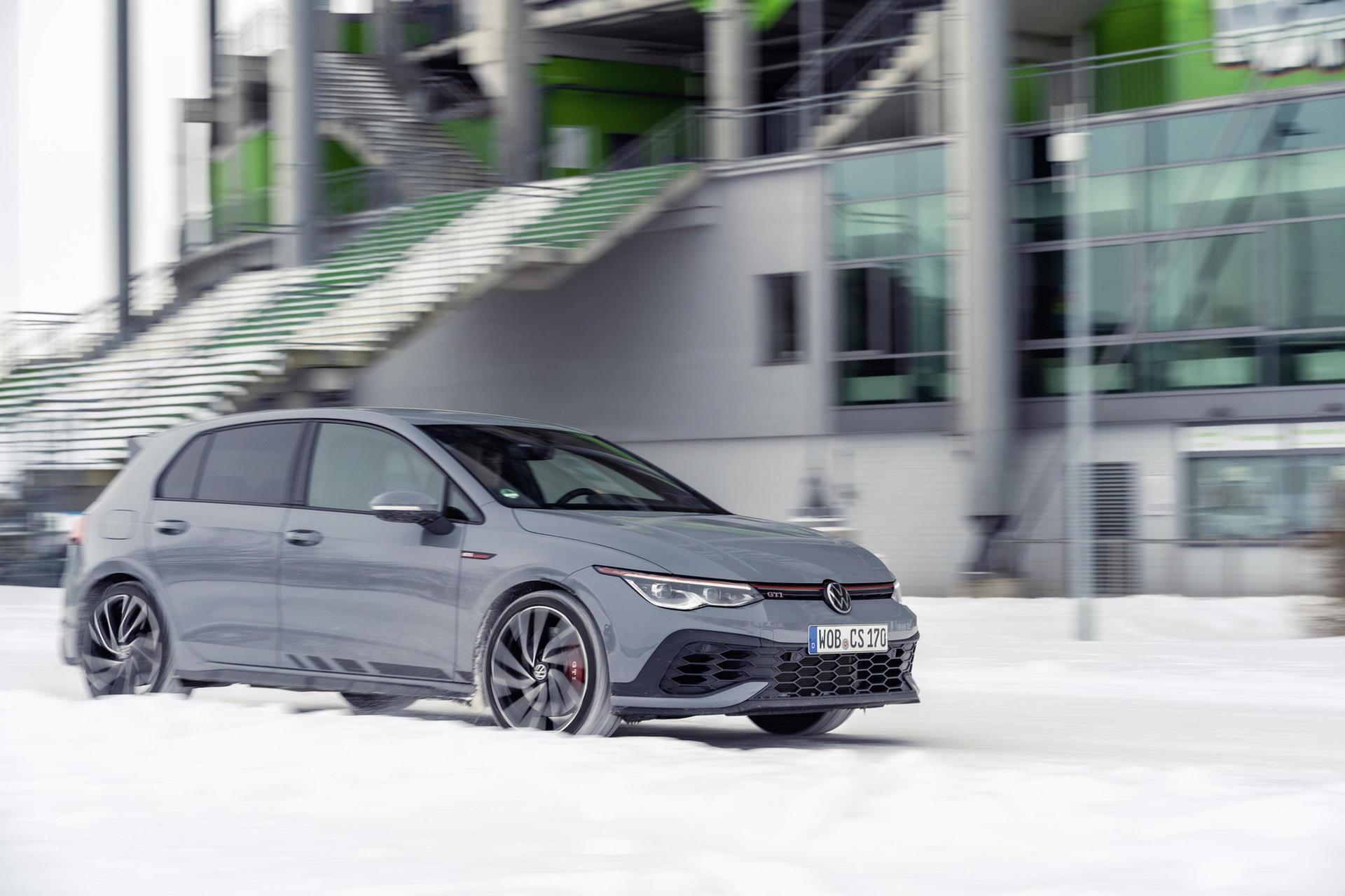 The 2022 Golf R Gets An F1-Style Rev Counter And An M-Style R Button