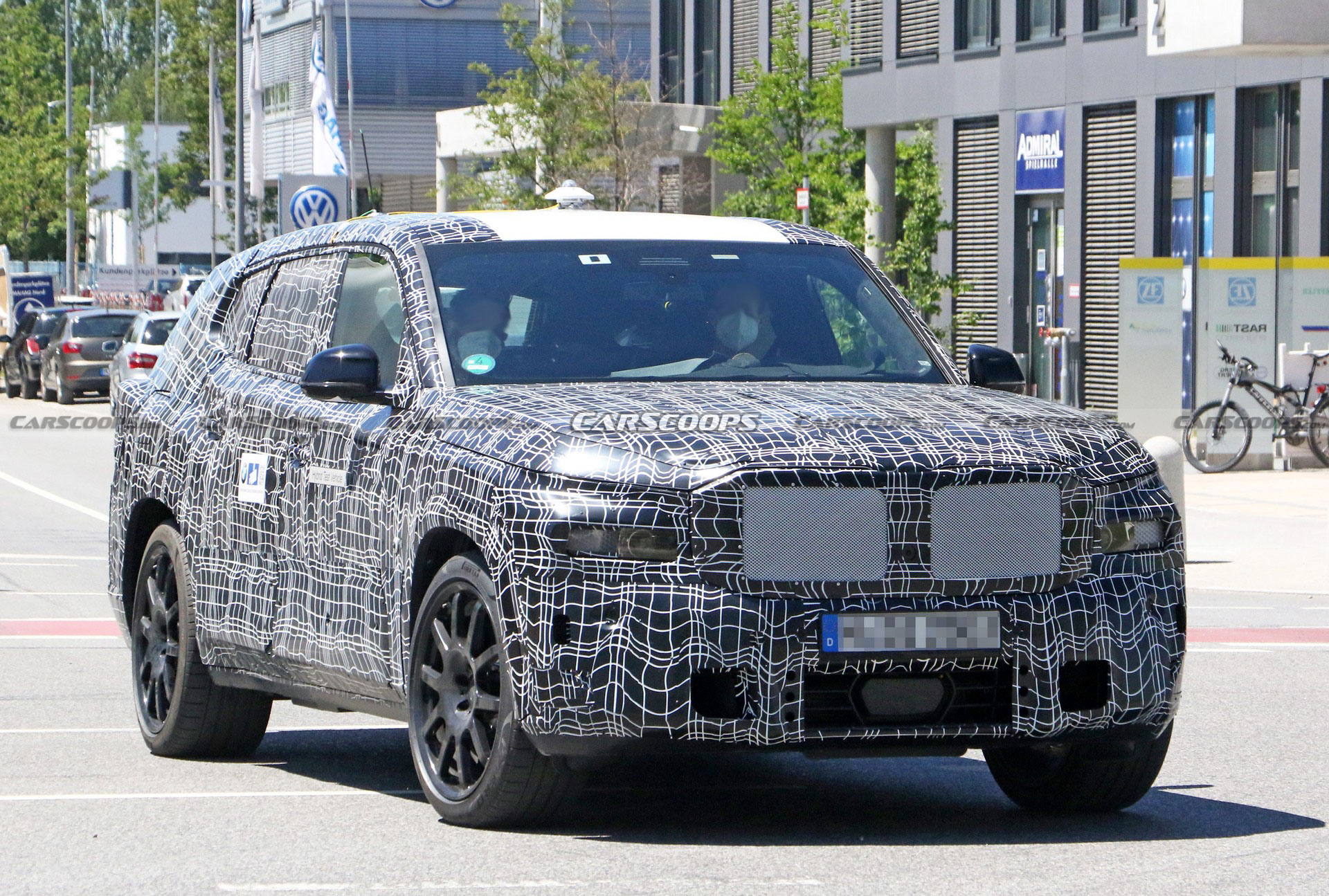 Check Out The 2023 BMW X8 Super-Sized Coupe-SUV’s Stacked Exhaust Pipes