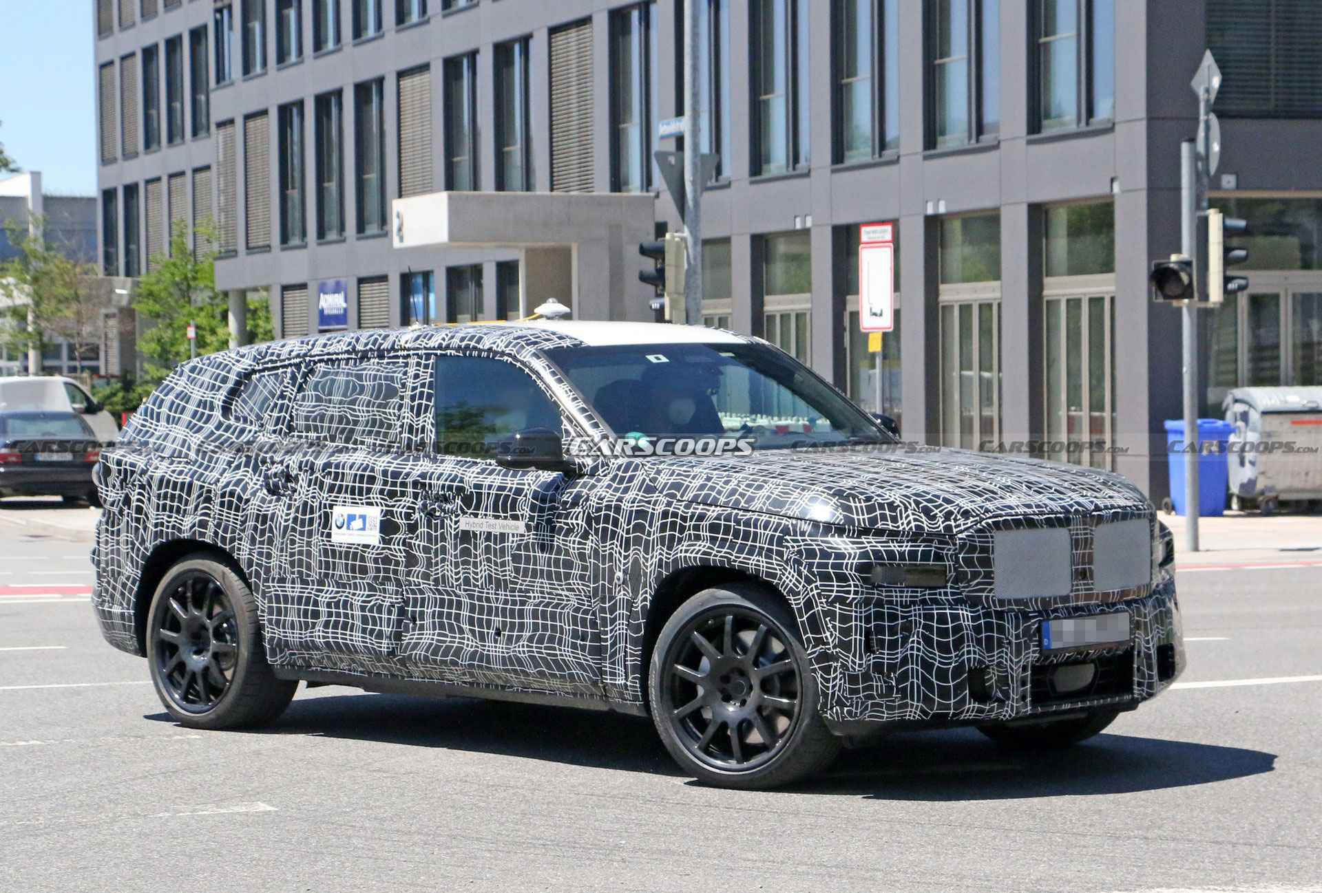 Check Out The 2023 BMW X8 Super-Sized Coupe-SUV’s Stacked Exhaust Pipes