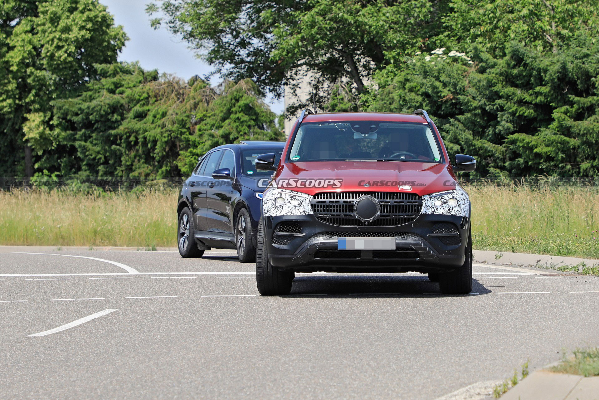 2023 Mercedes GLE Spied For The First Time, Will Be Getting A Minor Facelift