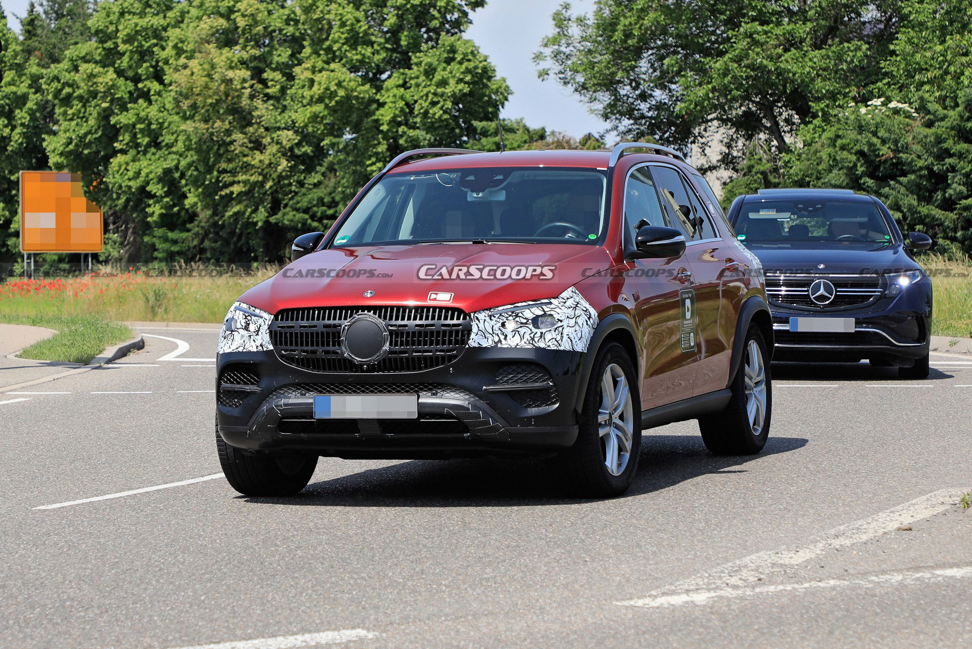 2023 Mercedes GLE Spied For The First Time, Will Be Getting A Minor Facelift