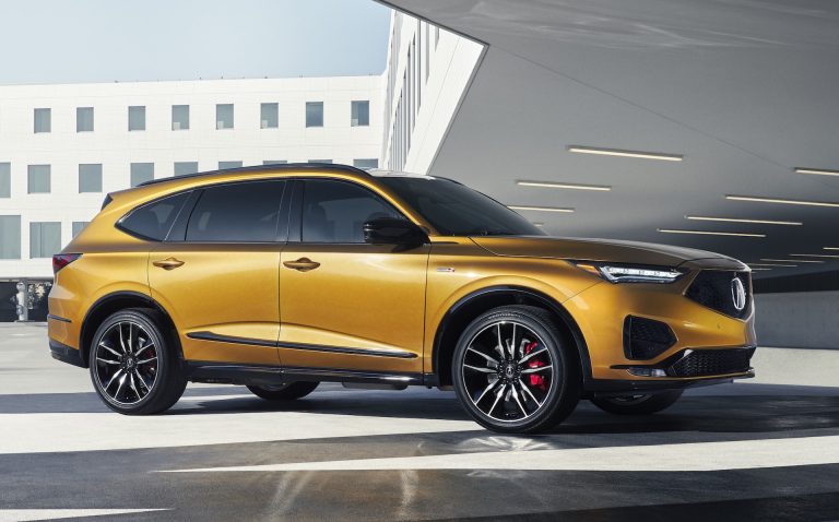 Acura’s New 2022 MDX Type S Is Towing A TLX Racecar From Ohio To Pikes