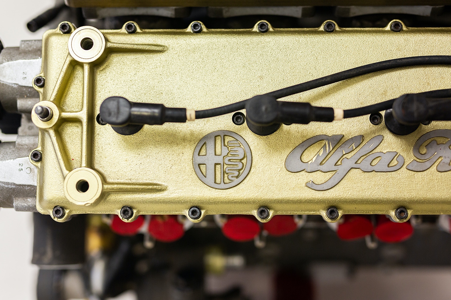 Recreate Alfa Romeo’s Incredible 164 Pro-Car With This 3.5L Alfa V10 F1 Engine
