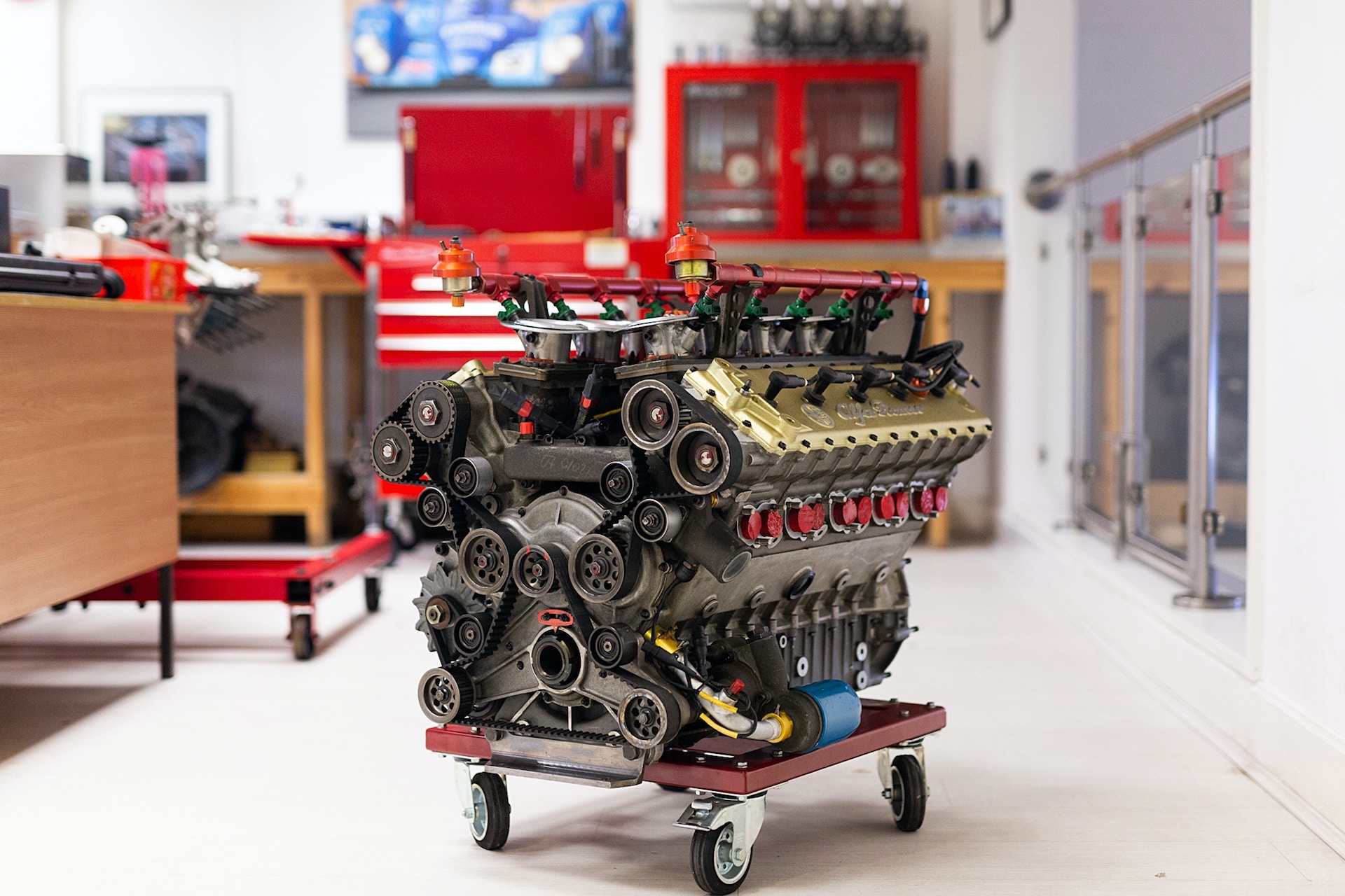 Recreate Alfa Romeo’s Incredible 164 Pro-Car With This 3.5L Alfa V10 F1 Engine