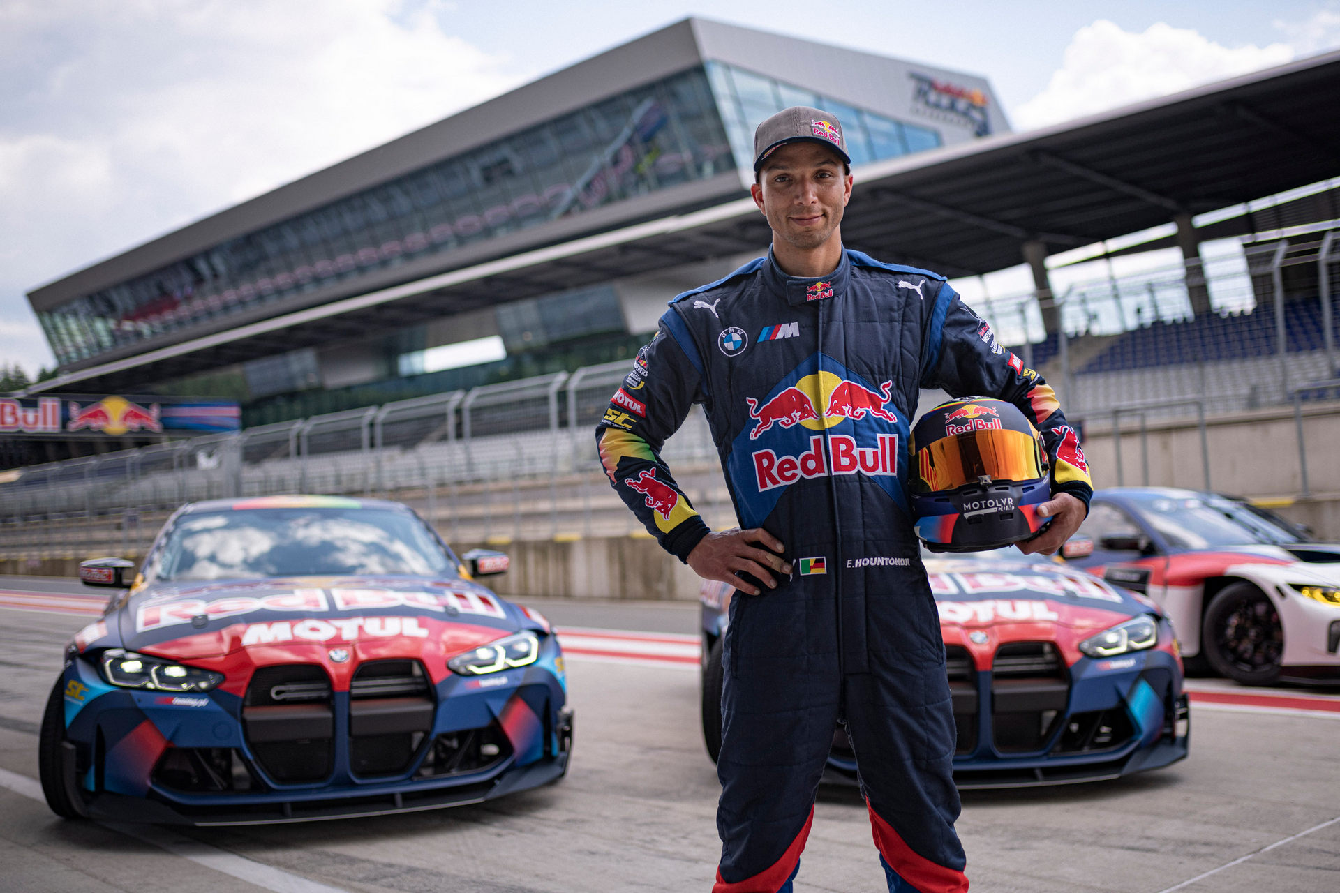 BMW M And The Red Bull Driftbrothers Unveil 1,050 HP M4 Drift Cars