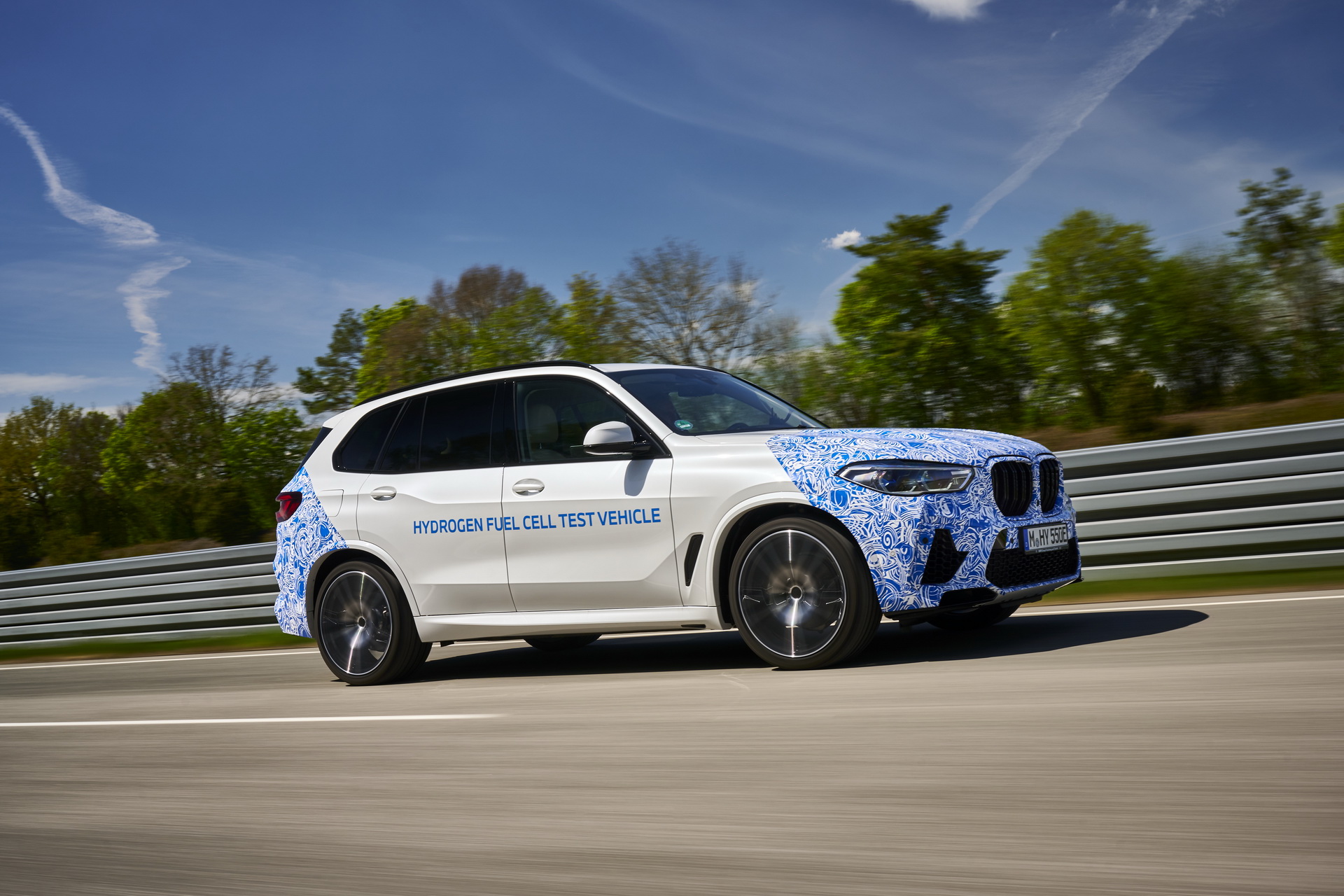 BMW Rolls Out X5 Hydrogen Fuel Cell Prototype Ahead Of 2022 Launch
