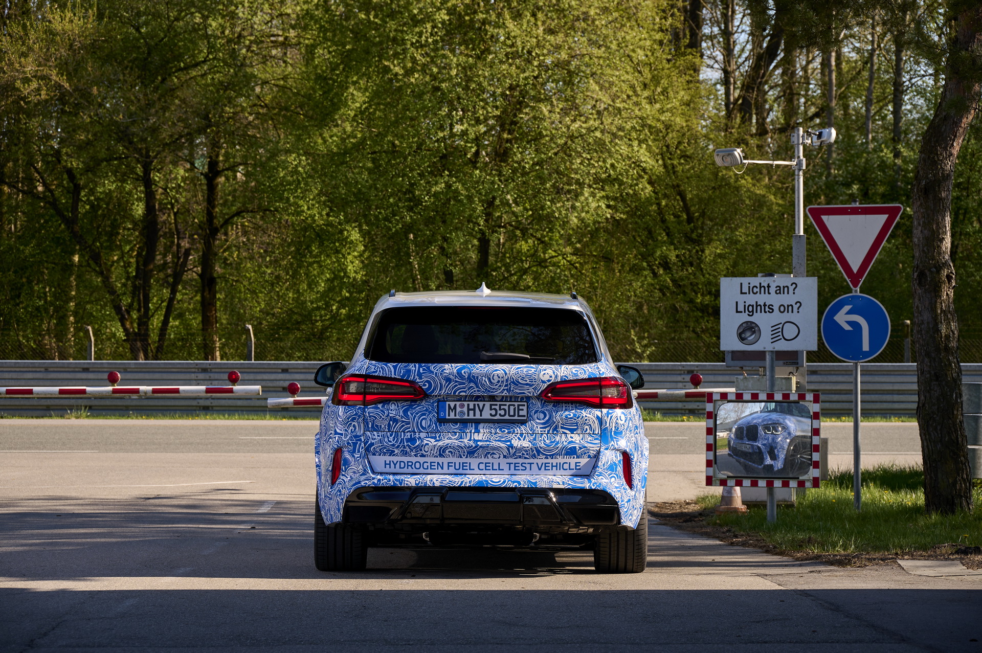BMW Rolls Out X5 Hydrogen Fuel Cell Prototype Ahead Of 2022 Launch