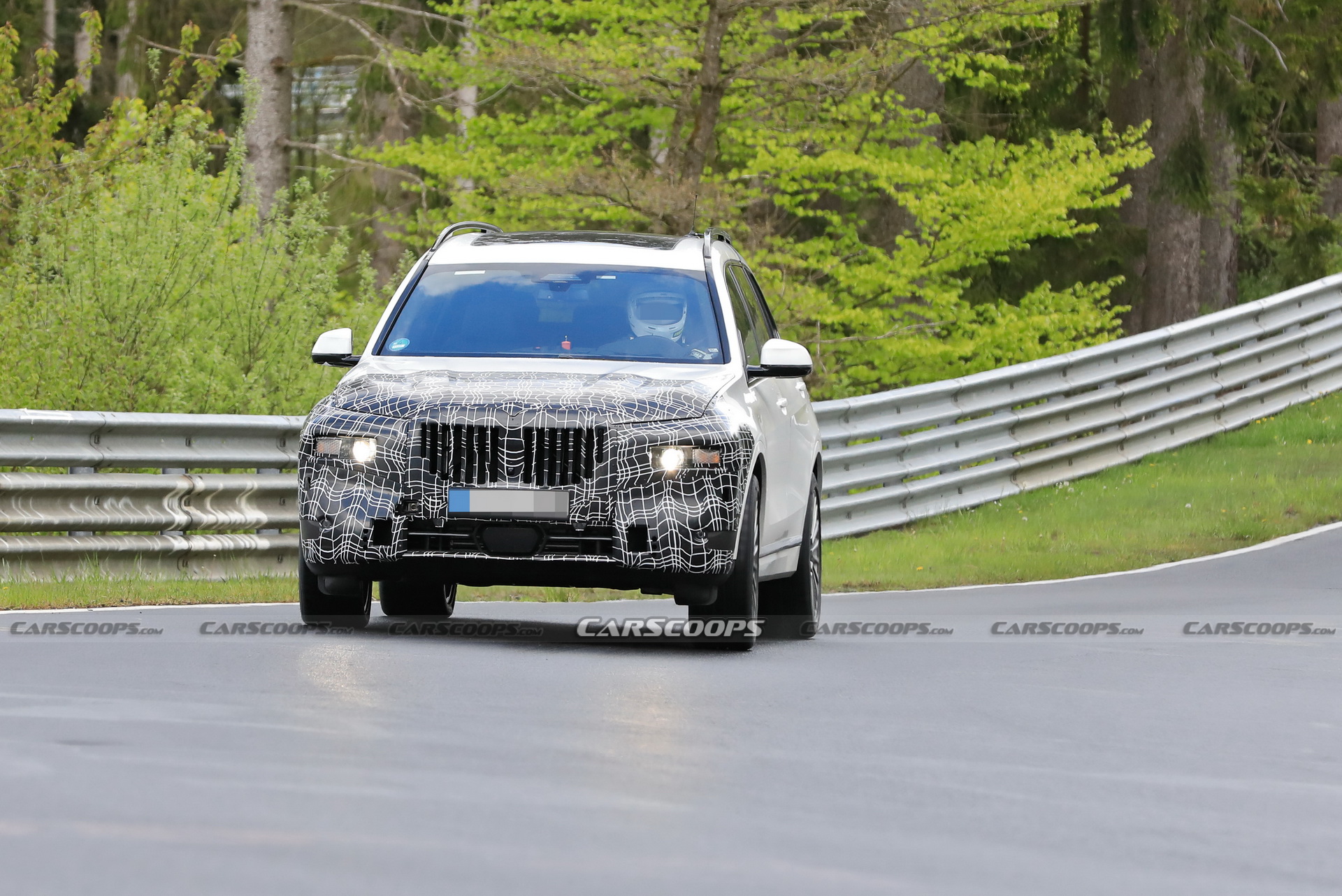 2022 BMW X7 Takes To The Track With Facelifted Looks