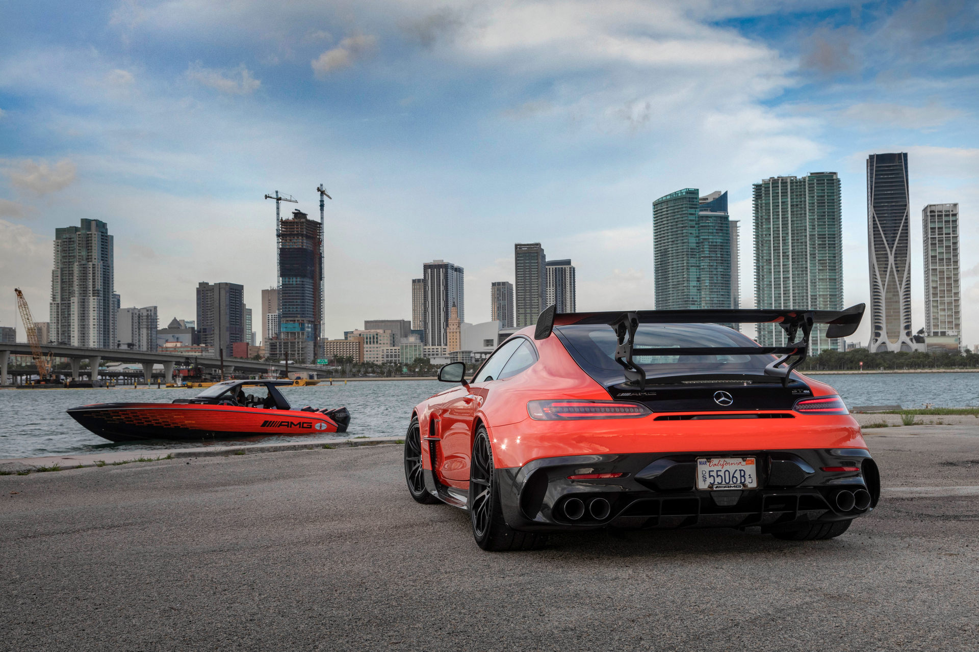Mercedes-AMG GT Black Series Inspires New 2,250 HP Cigarette Racing Boat