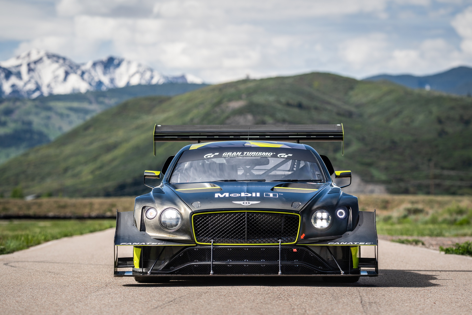 Bentley And Fanatec’s New Steering Wheel Is Equally At Home In A GT3 Car And A Sim Rig