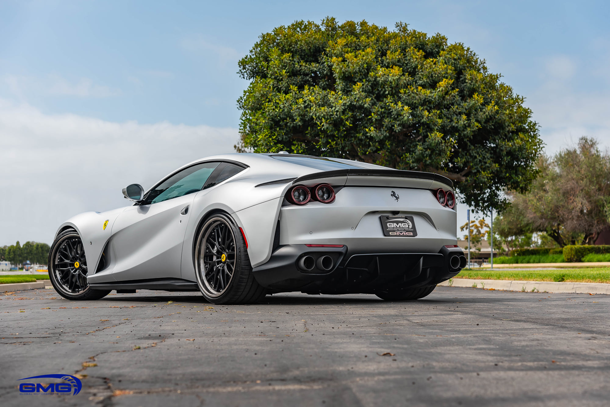 Ferrari 812 Superfast Looks Perfect With These Stylish Mods