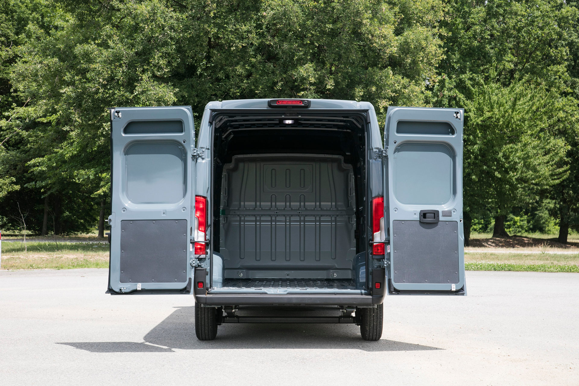 2021 Fiat Ducato Receives Some Minor Visual Tweaks And New Tech