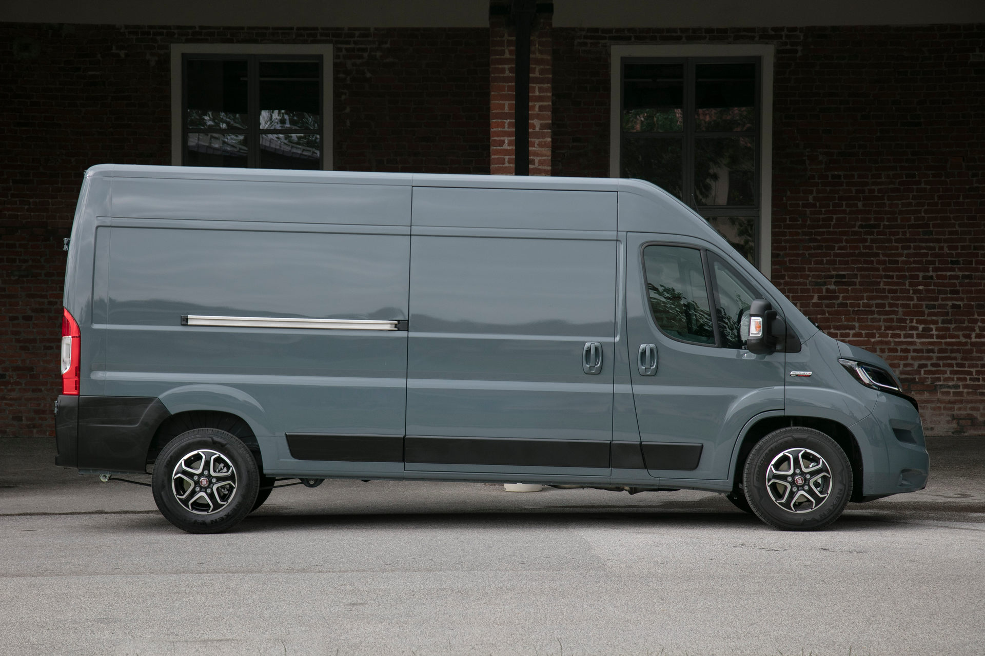 2021 Fiat Ducato Receives Some Minor Visual Tweaks And New Tech