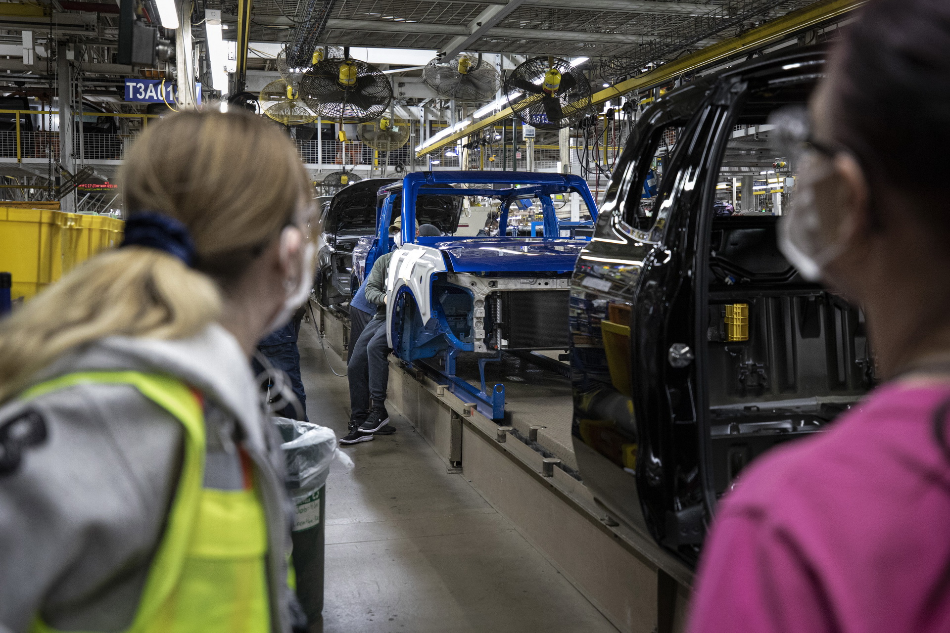 2021 Ford Bronco Finally Begins Shipping To Dealers Nationwide