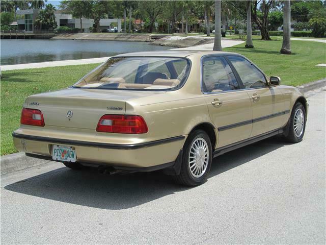 For $14k, You Can Own A 28k Mile Example Of Acura’s Prettiest Flagship Sedan Ever, The Legend Mk2