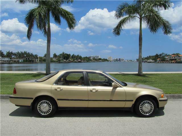 For $14k, You Can Own A 28k Mile Example Of Acura’s Prettiest Flagship Sedan Ever, The Legend Mk2