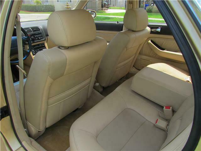 For $14k, You Can Own A 28k Mile Example Of Acura’s Prettiest Flagship Sedan Ever, The Legend Mk2