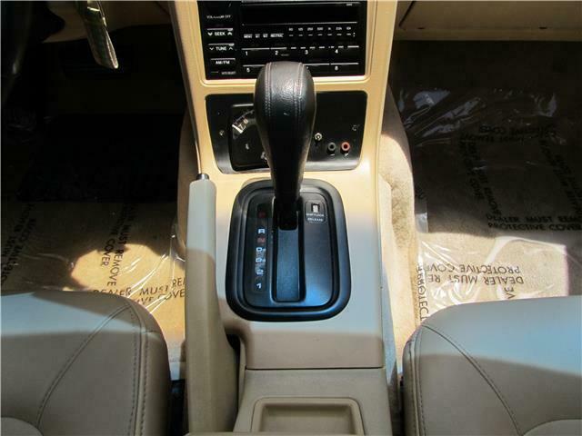 For $14k, You Can Own A 28k Mile Example Of Acura’s Prettiest Flagship Sedan Ever, The Legend Mk2