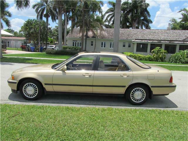 For $14k, You Can Own A 28k Mile Example Of Acura’s Prettiest Flagship Sedan Ever, The Legend Mk2