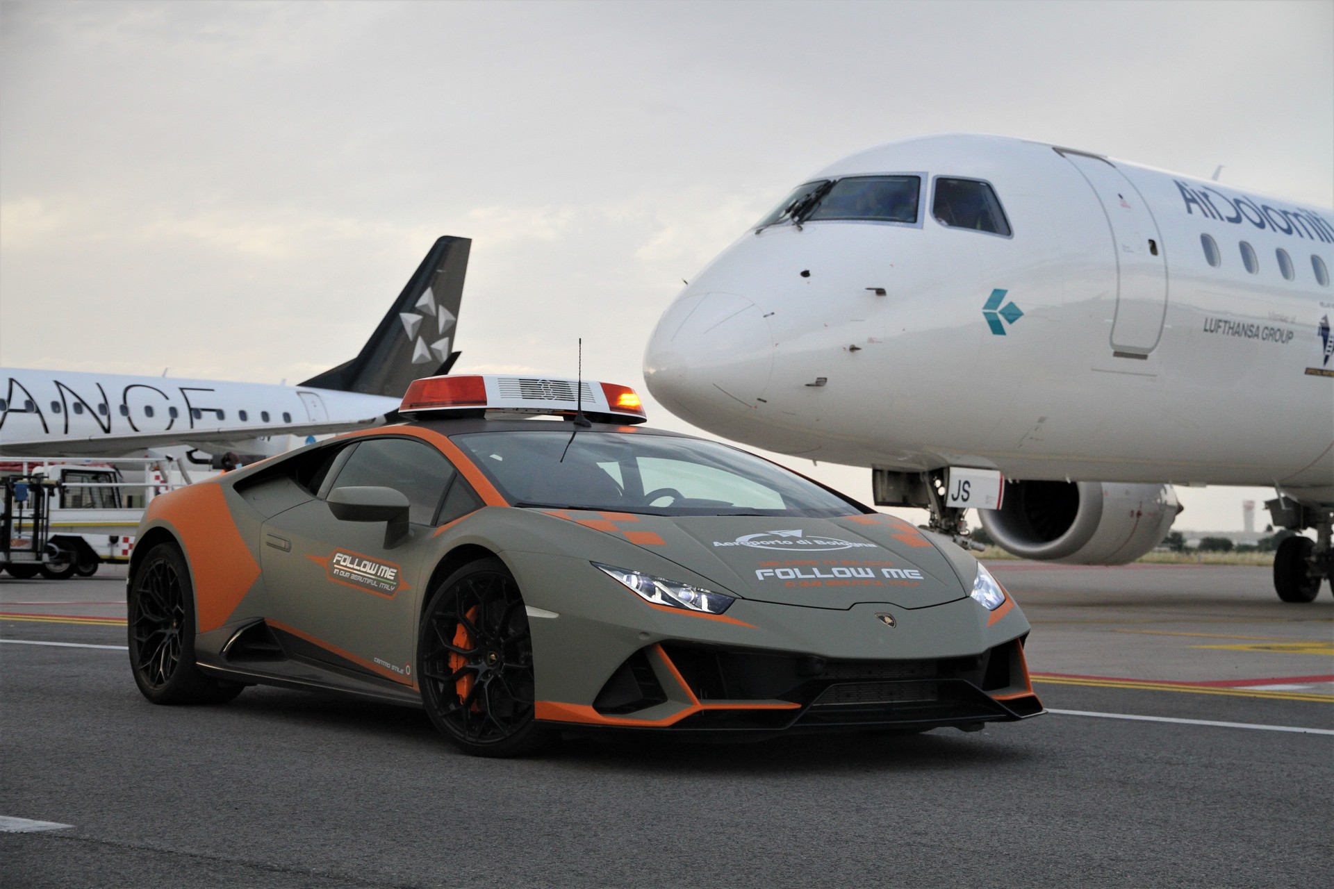 Italy’s Bologna Airport Has The Ultimate Follow Me Car, A Lamborghini Huracan Evo
