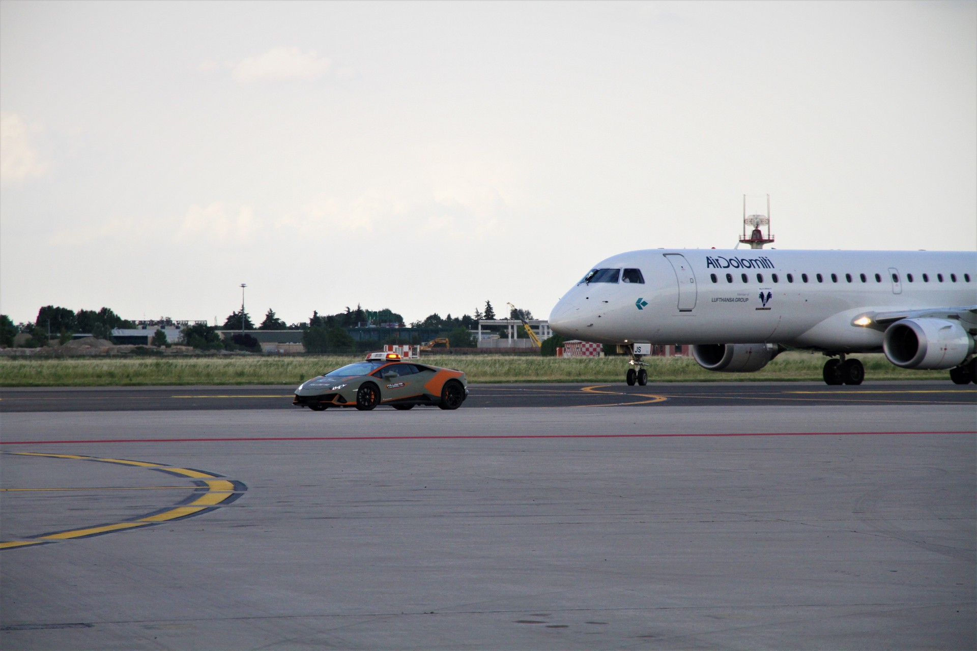 Italy’s Bologna Airport Has The Ultimate Follow Me Car, A Lamborghini Huracan Evo