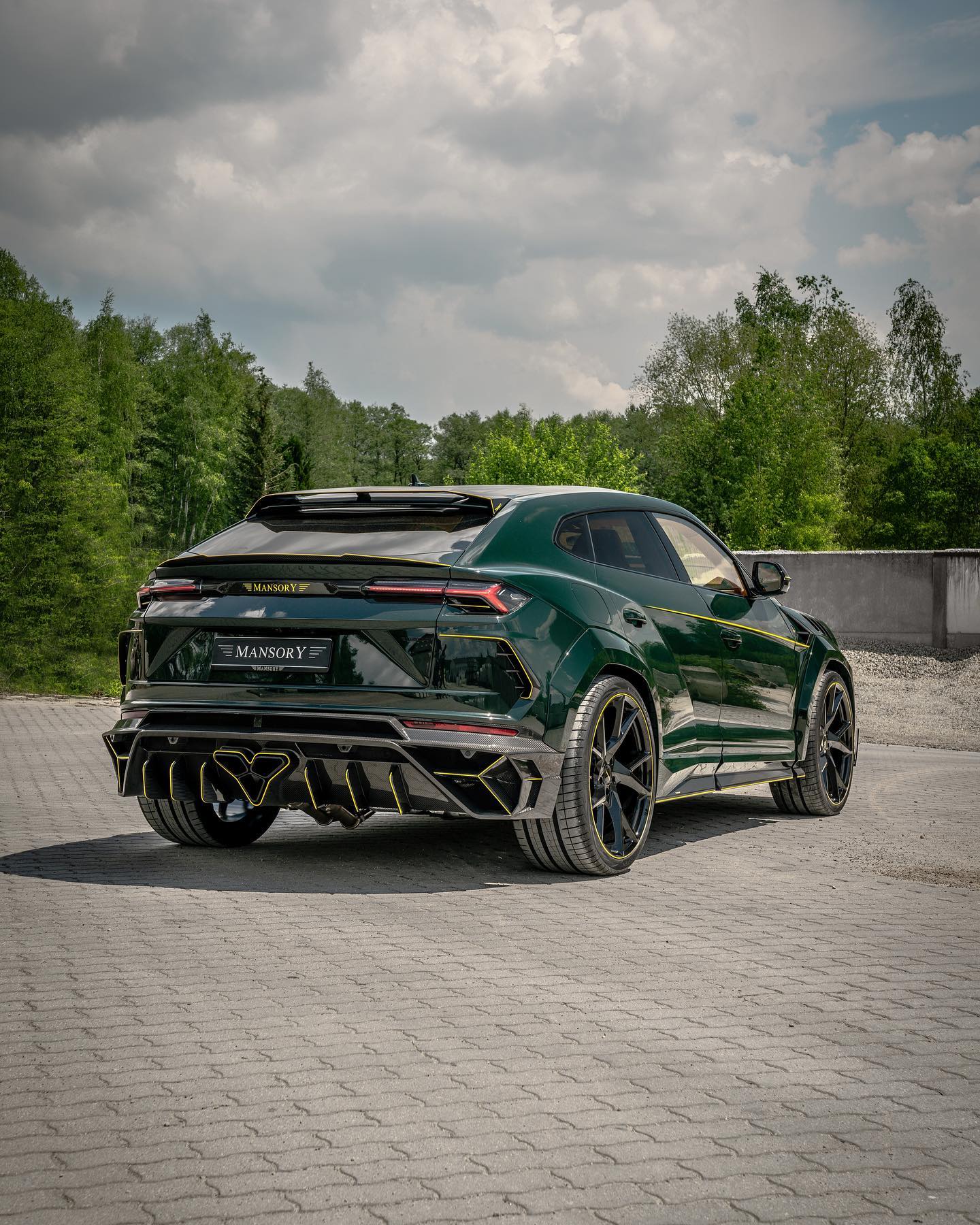 Mansory Just Can’t Stop Rolling Out Colorful Lamborghini Urus ‘Venatus’ SUVs