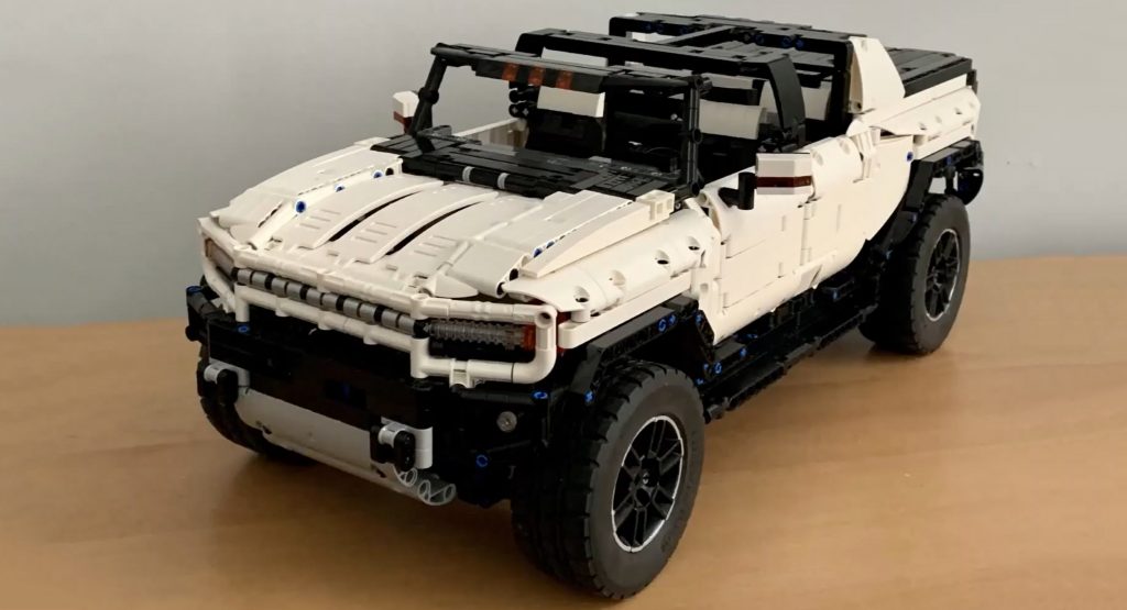  Custom LEGO GMC Hummer EV Has Almost As Many Features As The Actual Truck