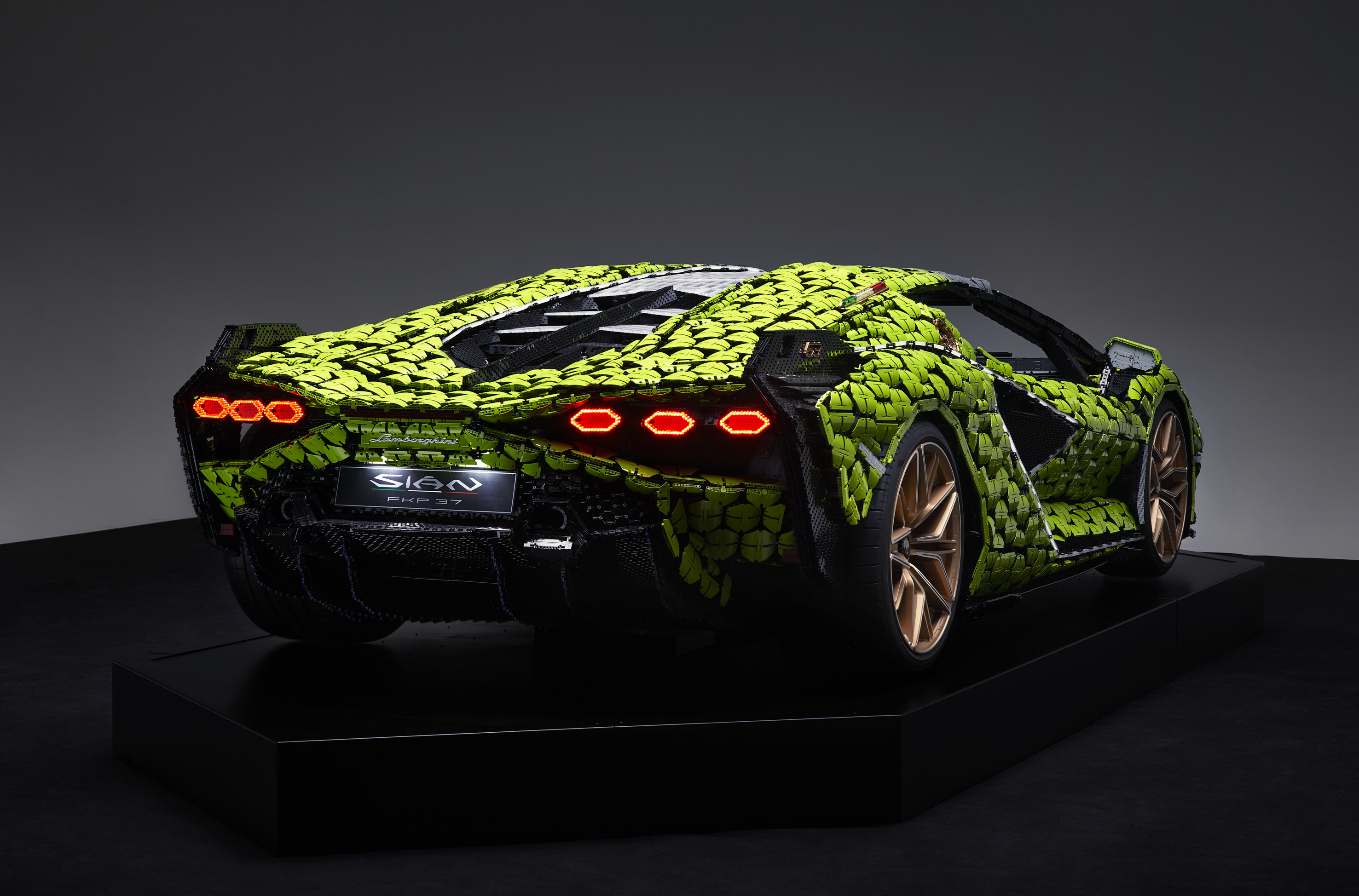 You’ll Wish You Could Buy This Life-Sized Lamborghini Sián Made Entirely Out Of Lego Bricks