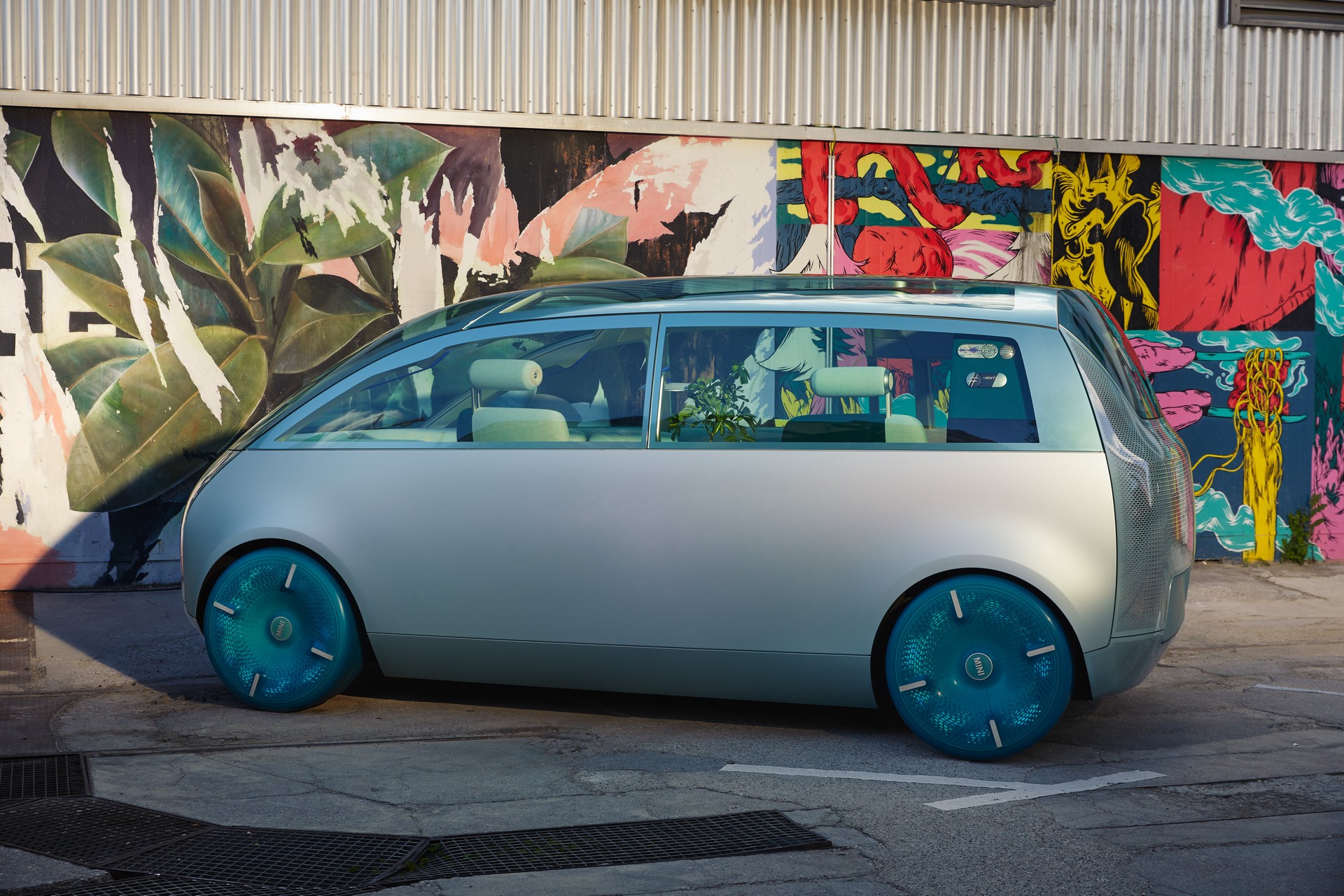 MINI Urbanaut Concept Might Lead To A Production Minivan, Company Says At Munich Motor Show