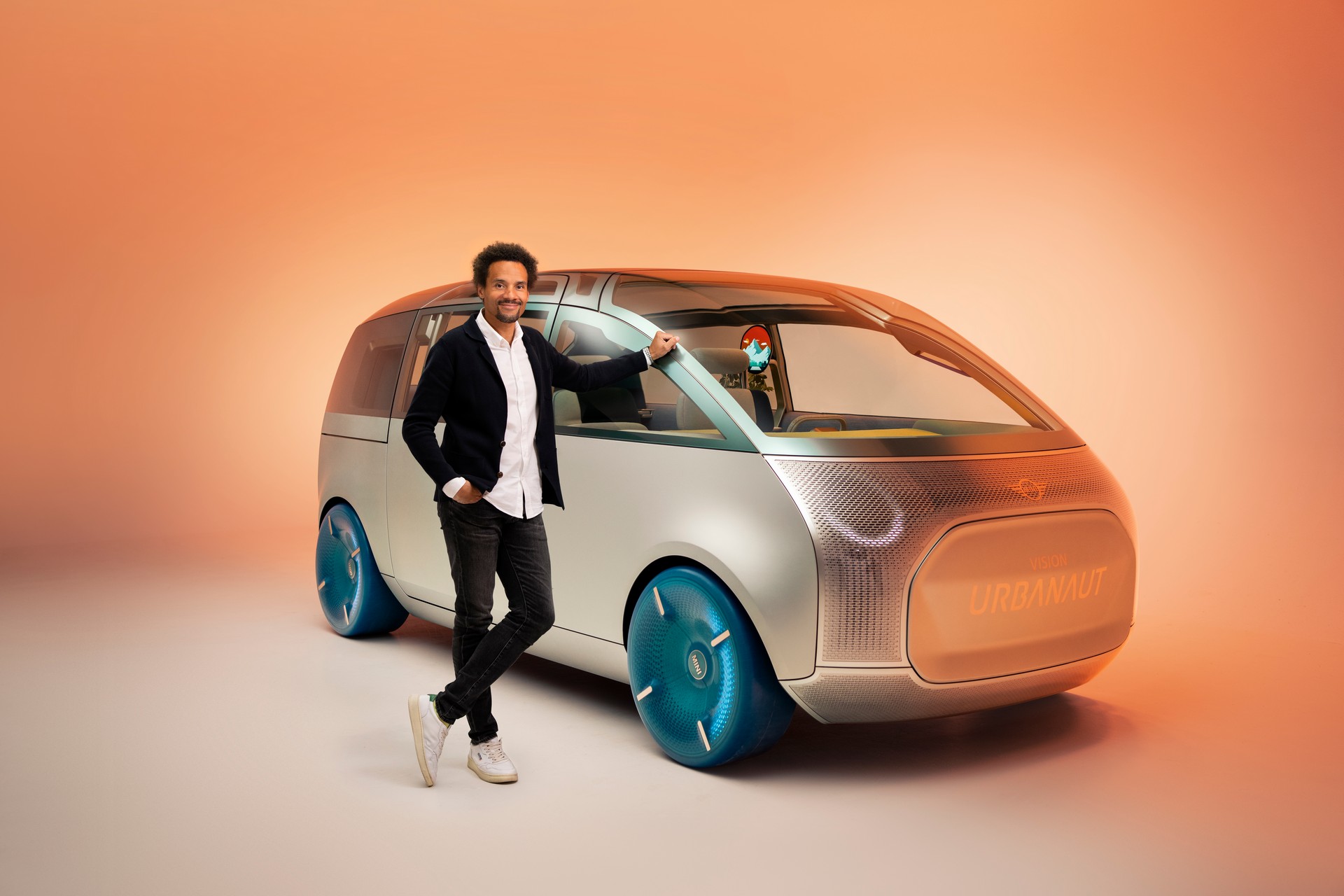 MINI Vision Urbanaut Makes The Jump From Digital To Real Life Concept ...