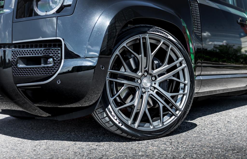 Manhart’s DP 500 Land Rover Defender Adds Power And Badass Looks