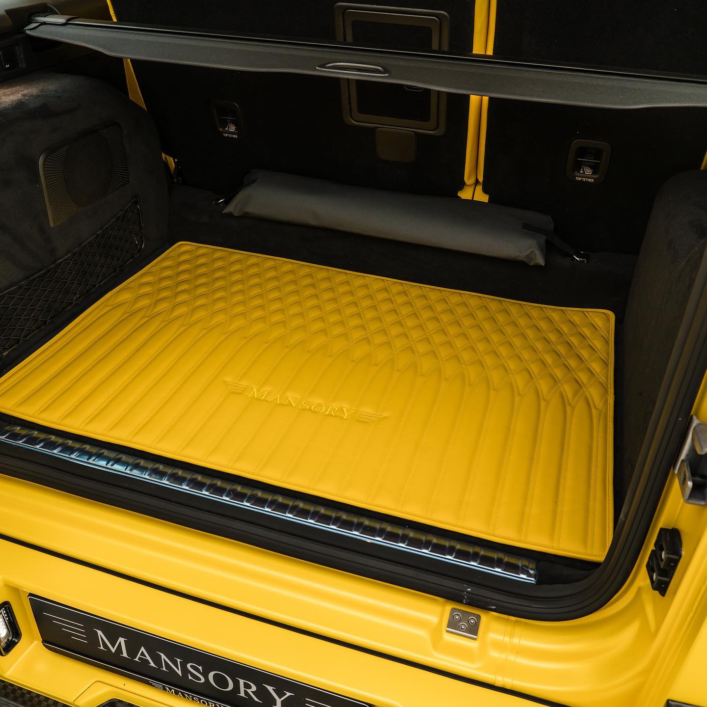 Mansory Gronos Is The Bumblebee Of Mercedes-Benz G-Classes