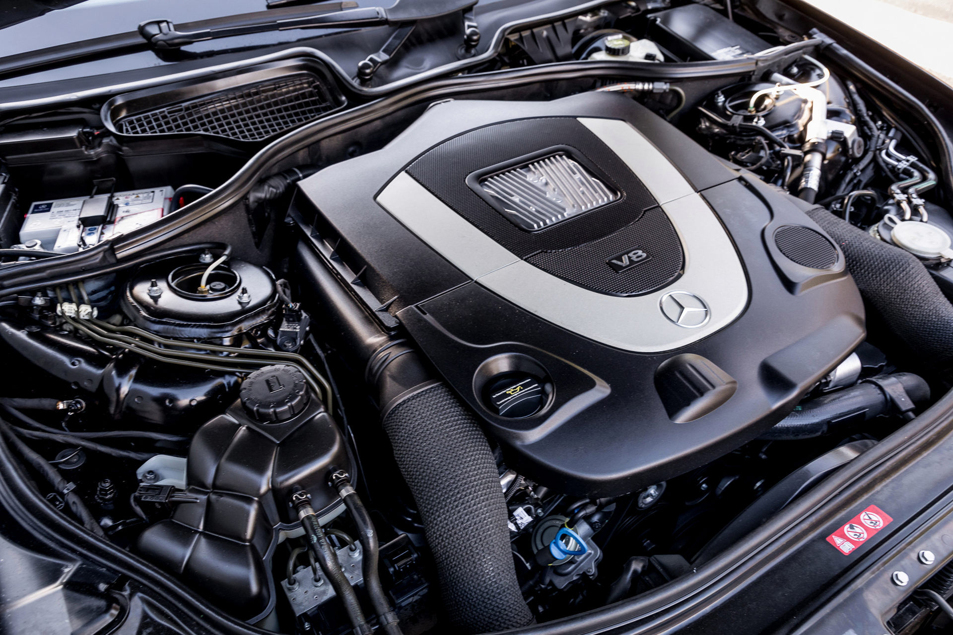 Enjoy The Luxury Of A Mercedes-Benz S550 Without Breaking The Bank