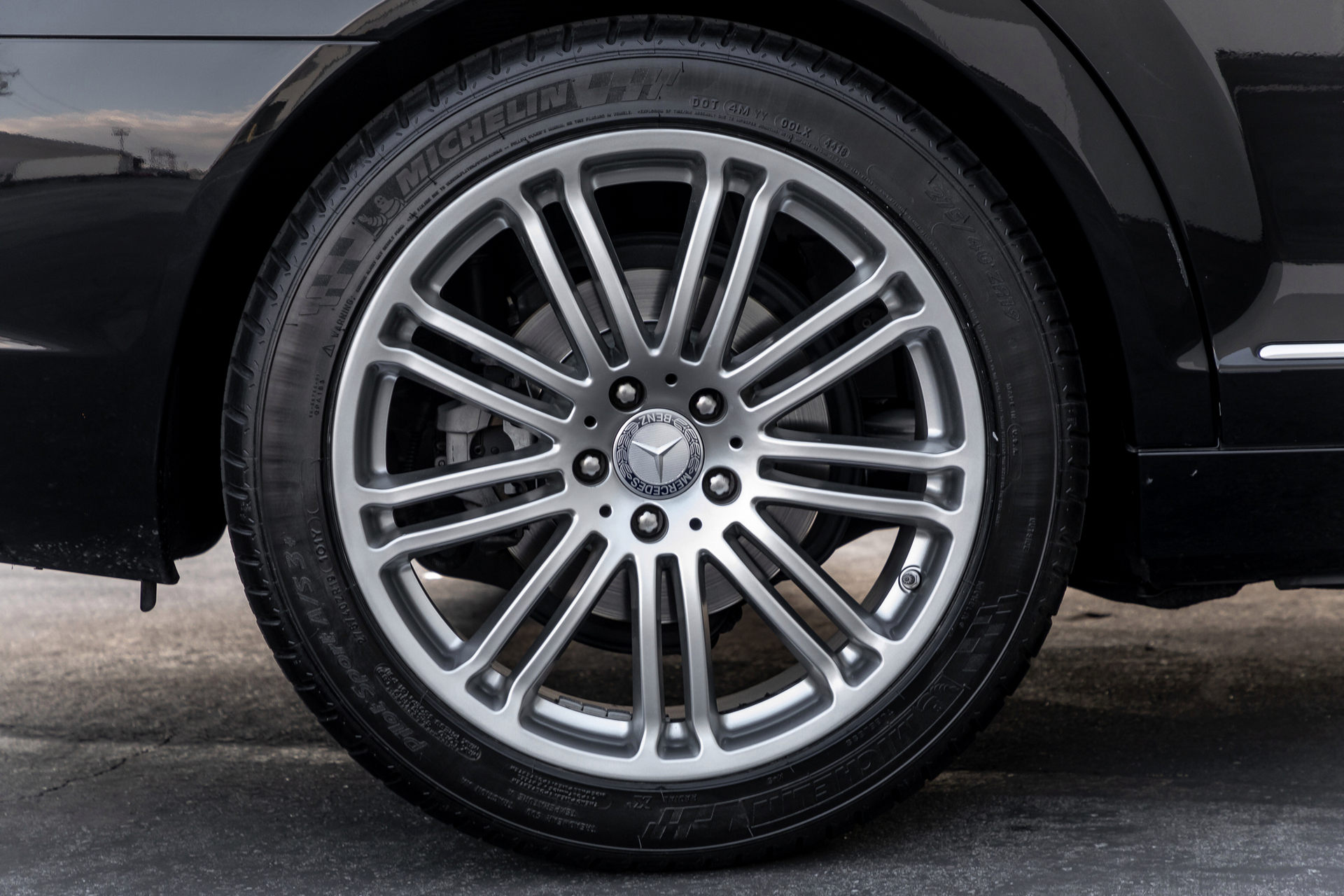 Enjoy The Luxury Of A Mercedes-Benz S550 Without Breaking The Bank