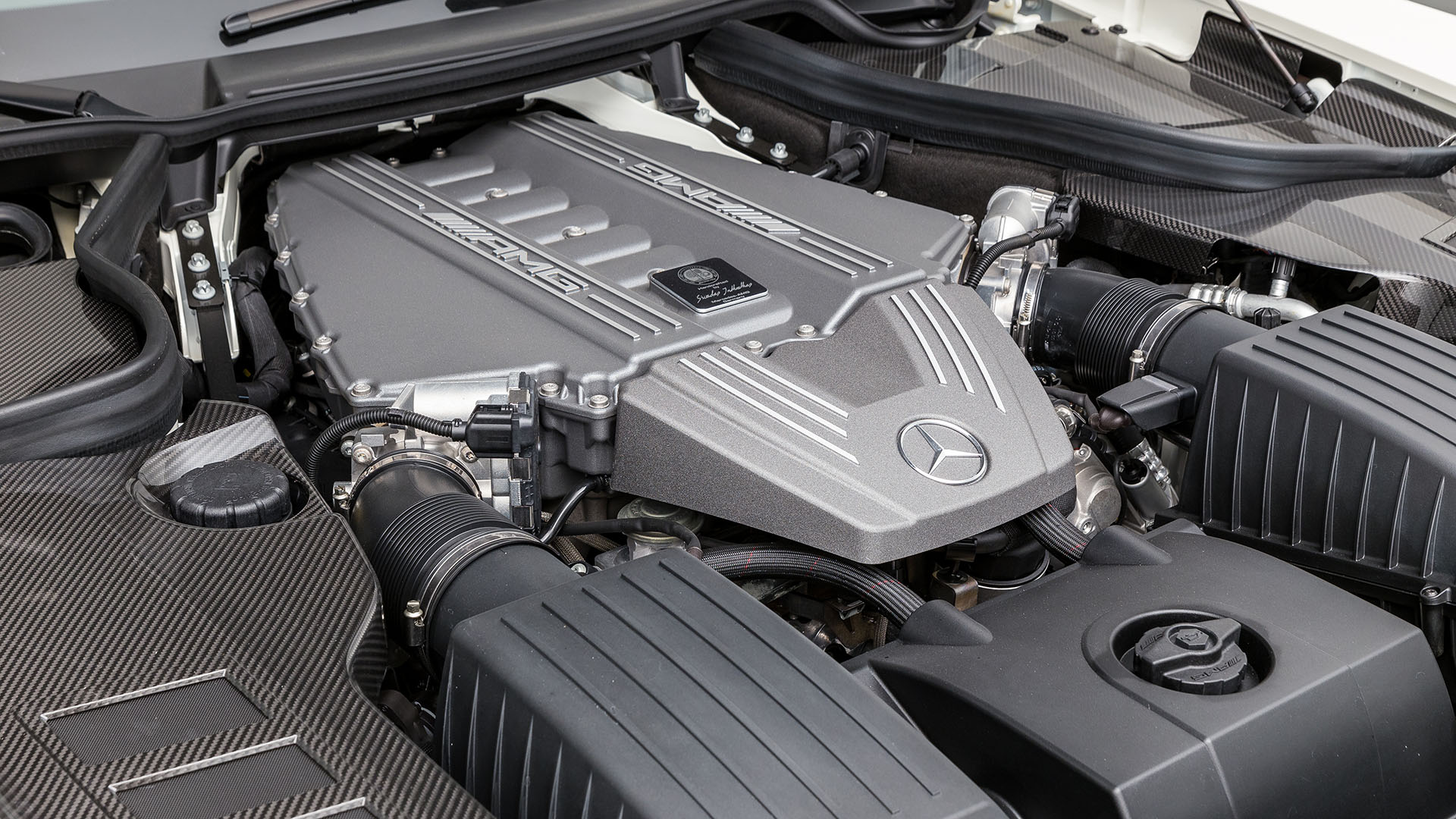 2013 Mercedes-Benz SLS AMG Black Series Is One Hardcore Machine