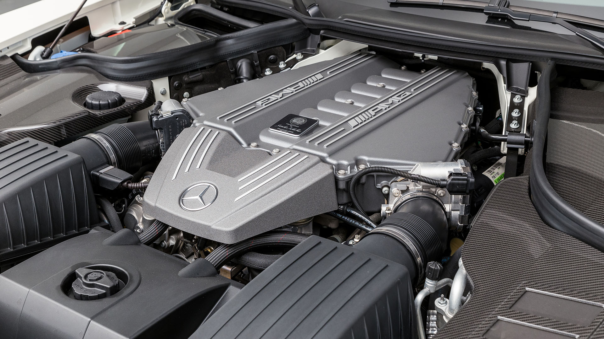 2013 Mercedes-Benz SLS AMG Black Series Is One Hardcore Machine