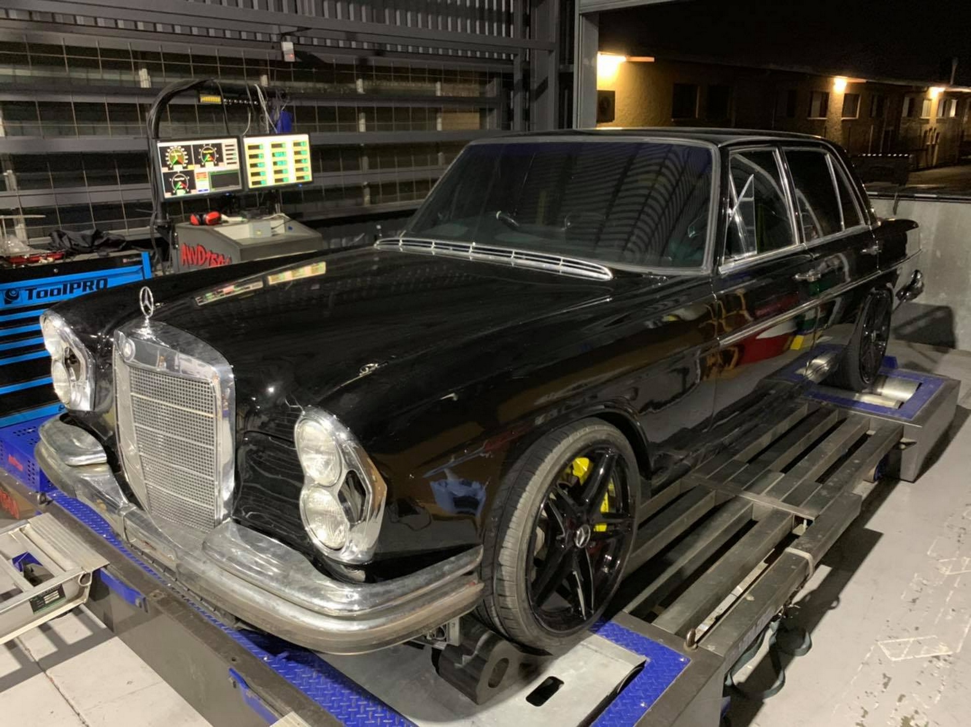 Tire-Shredding 1968 Mercedes-Benz W108 Restomod Has 2017 AMG C63 Heart And Interior