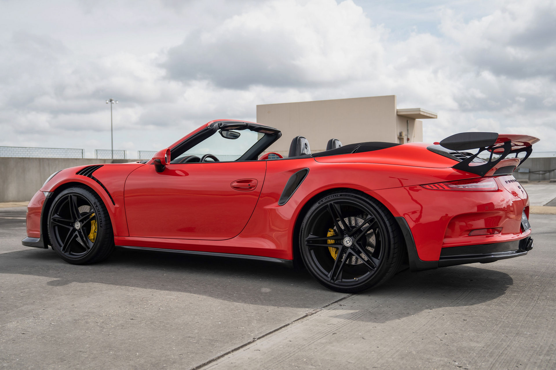 This Porsche Seems To Be A One-Off 911 GT3 RS Cabriolet, Yet Looks Can Be Deceiving