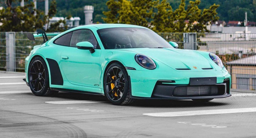 What do you think of this Mintha Green 2022 Porsche 911