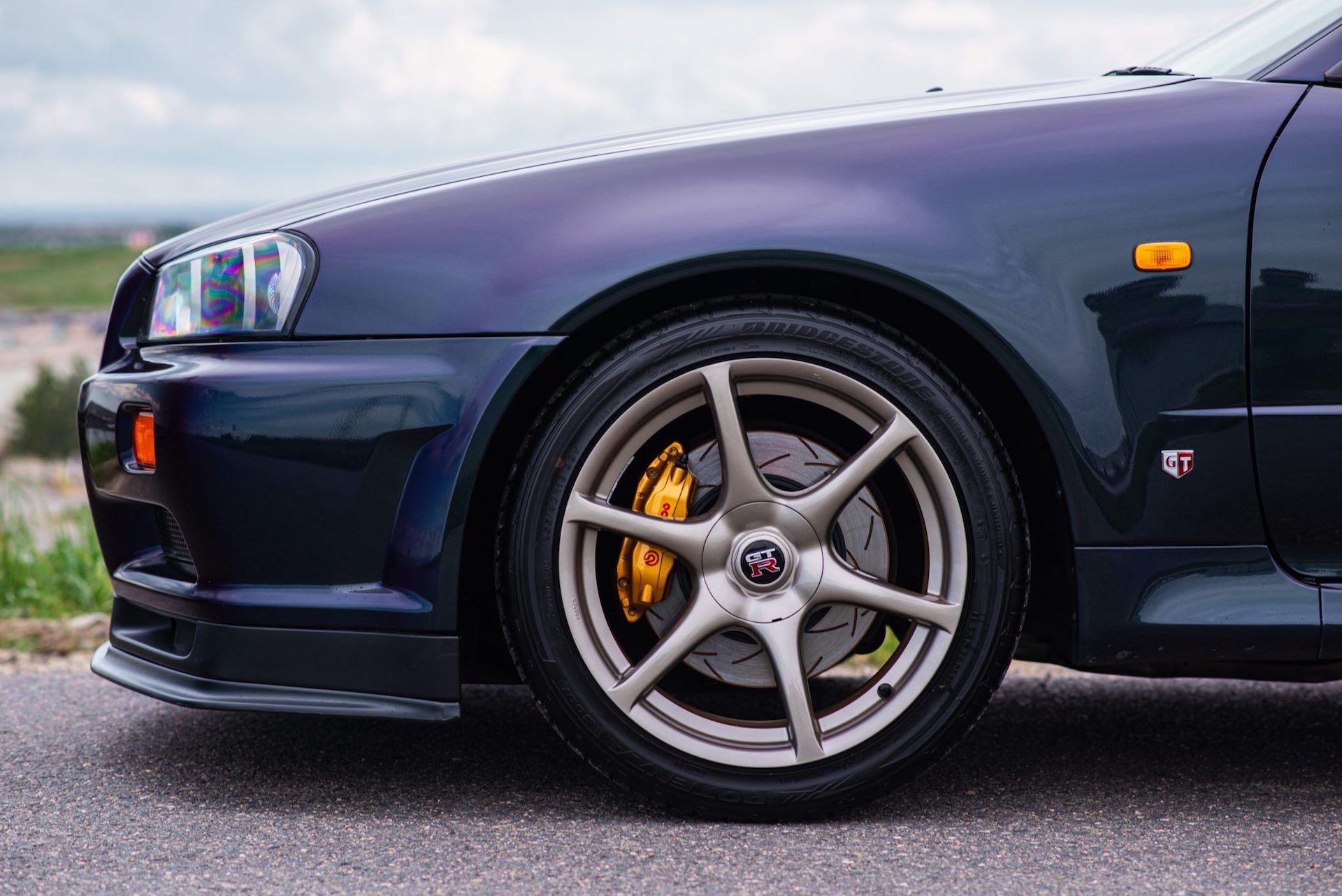 This Midnight Purple II 1999 Nissan Skyline GT-R Could Sell For $400k