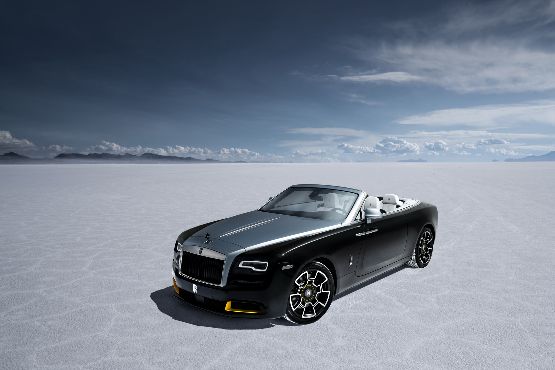 Rolls-Royce Launches New Wraith And Dawn Black Badge Landspeed Collection