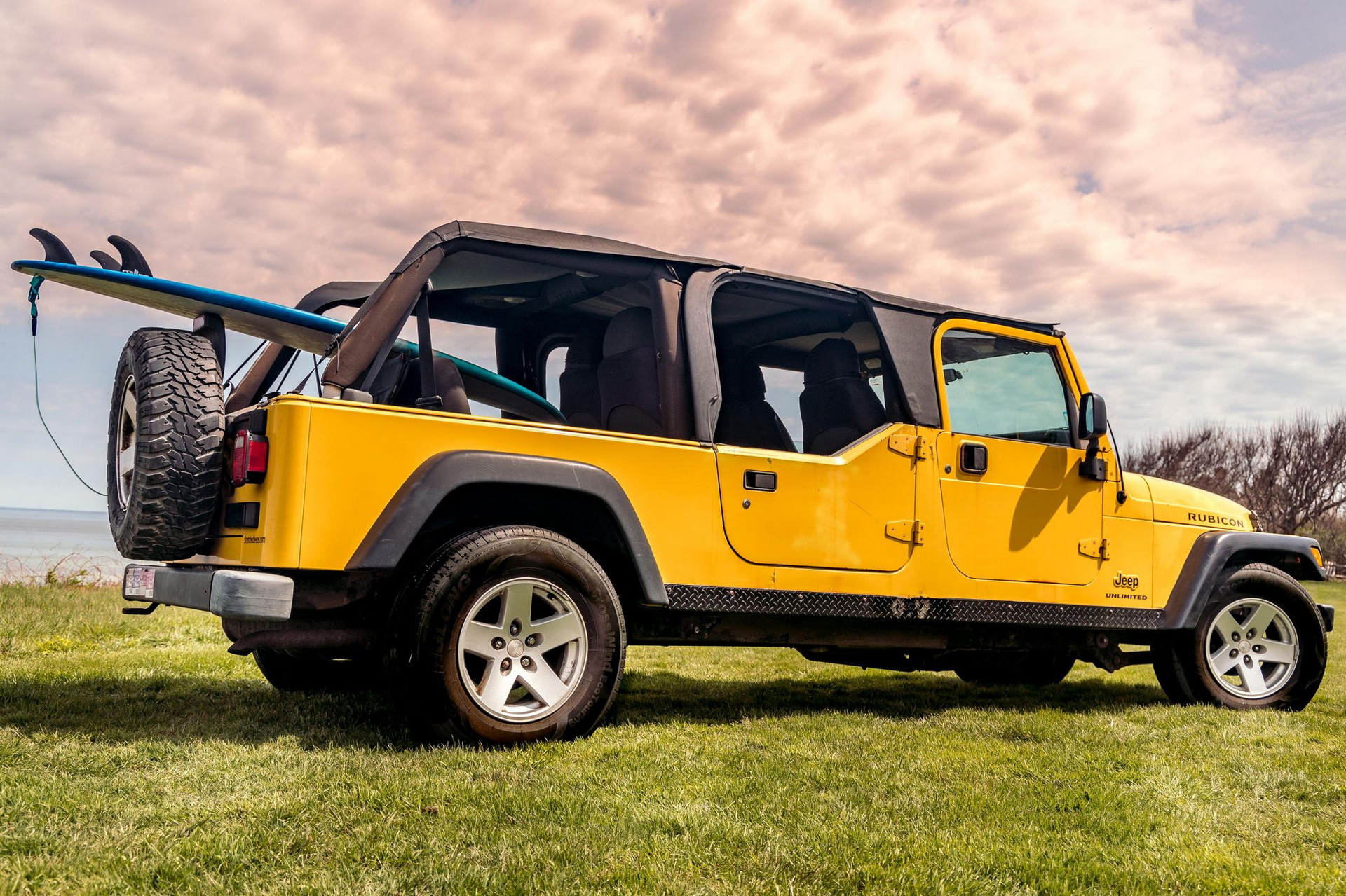 Your Eyes Aren't Deceiving You, This Is A 3-Row Jeep Wrangler TJ Limousine  | Carscoops