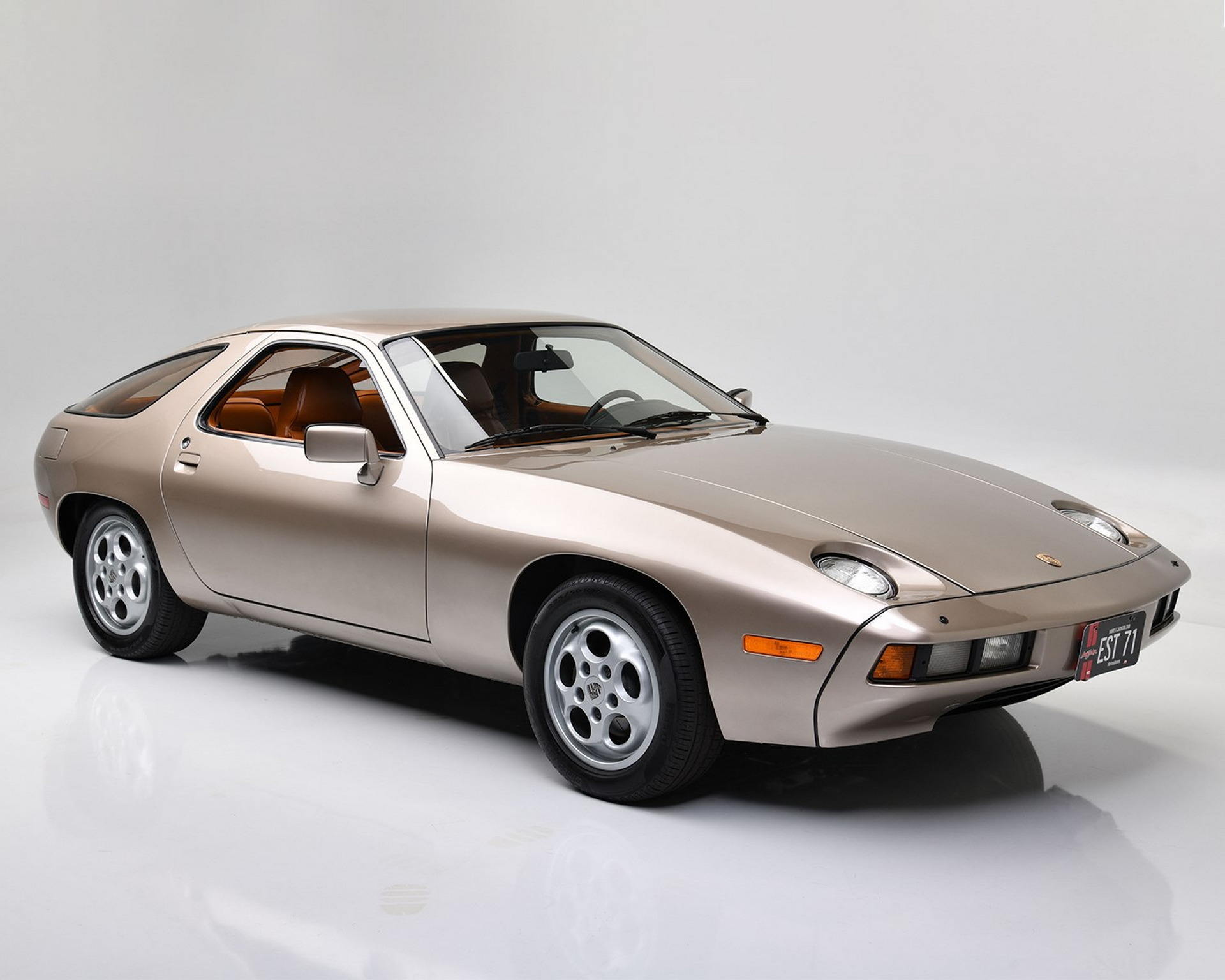 Porsche 928 Driven By Tom Cruise In Risky Business Will Cross The Auction Block Next Month