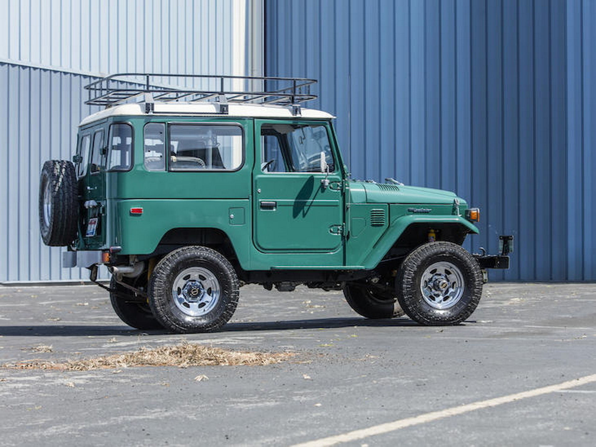 Tom Hanks Is Selling His Restored 1980 Toyota FJ40 Land Cruiser