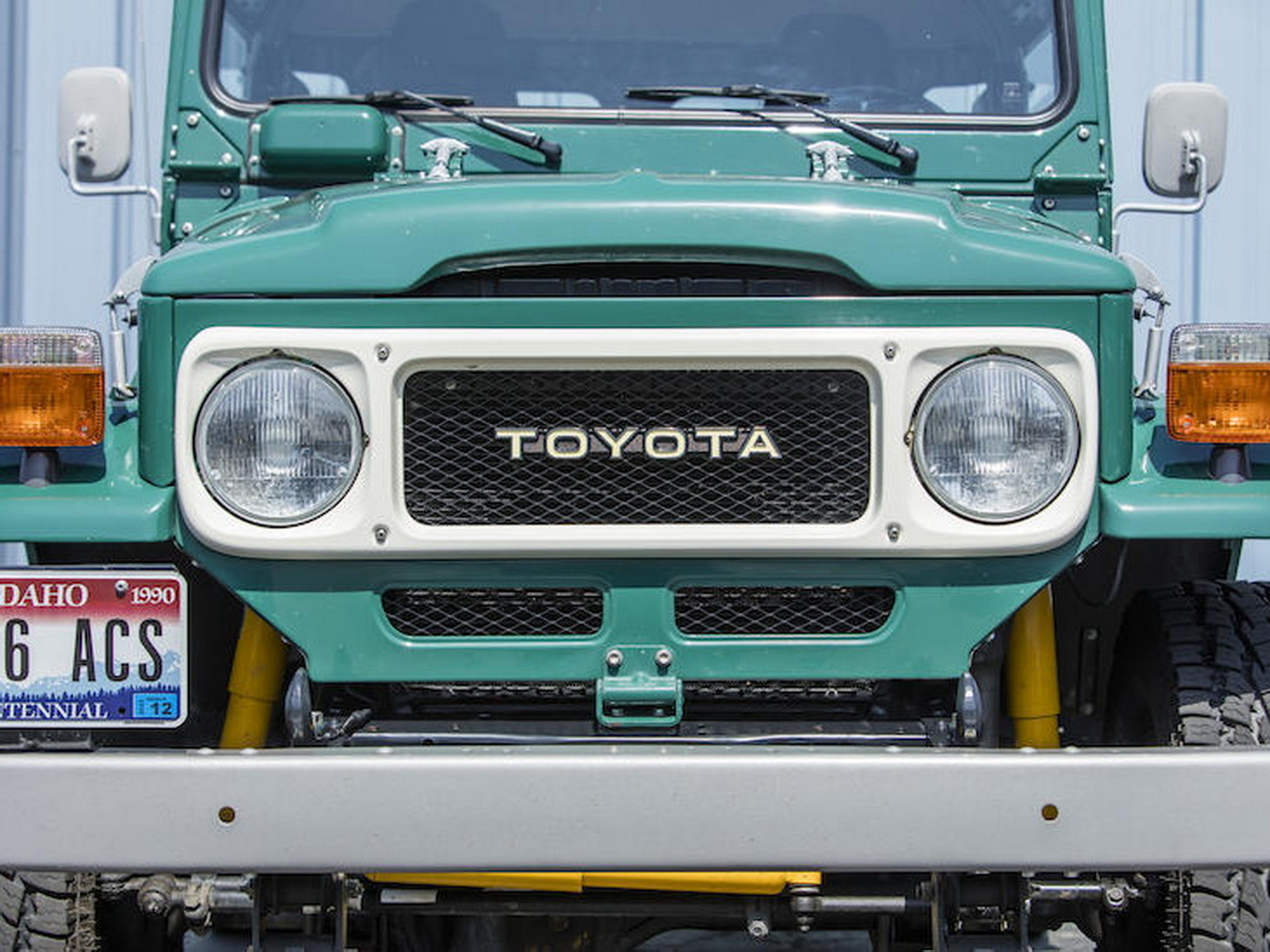 Tom Hanks Is Selling His Restored 1980 Toyota FJ40 Land Cruiser