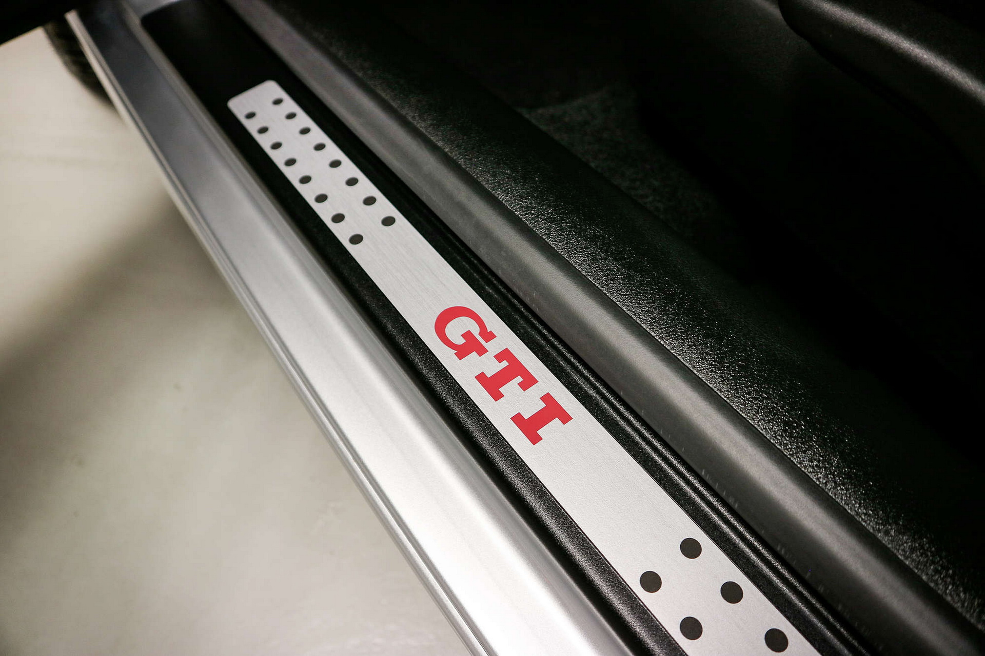 This 2002 VW Golf GTI Has Just 8 Miles On The Odo After Owner Parked It For 19 Years