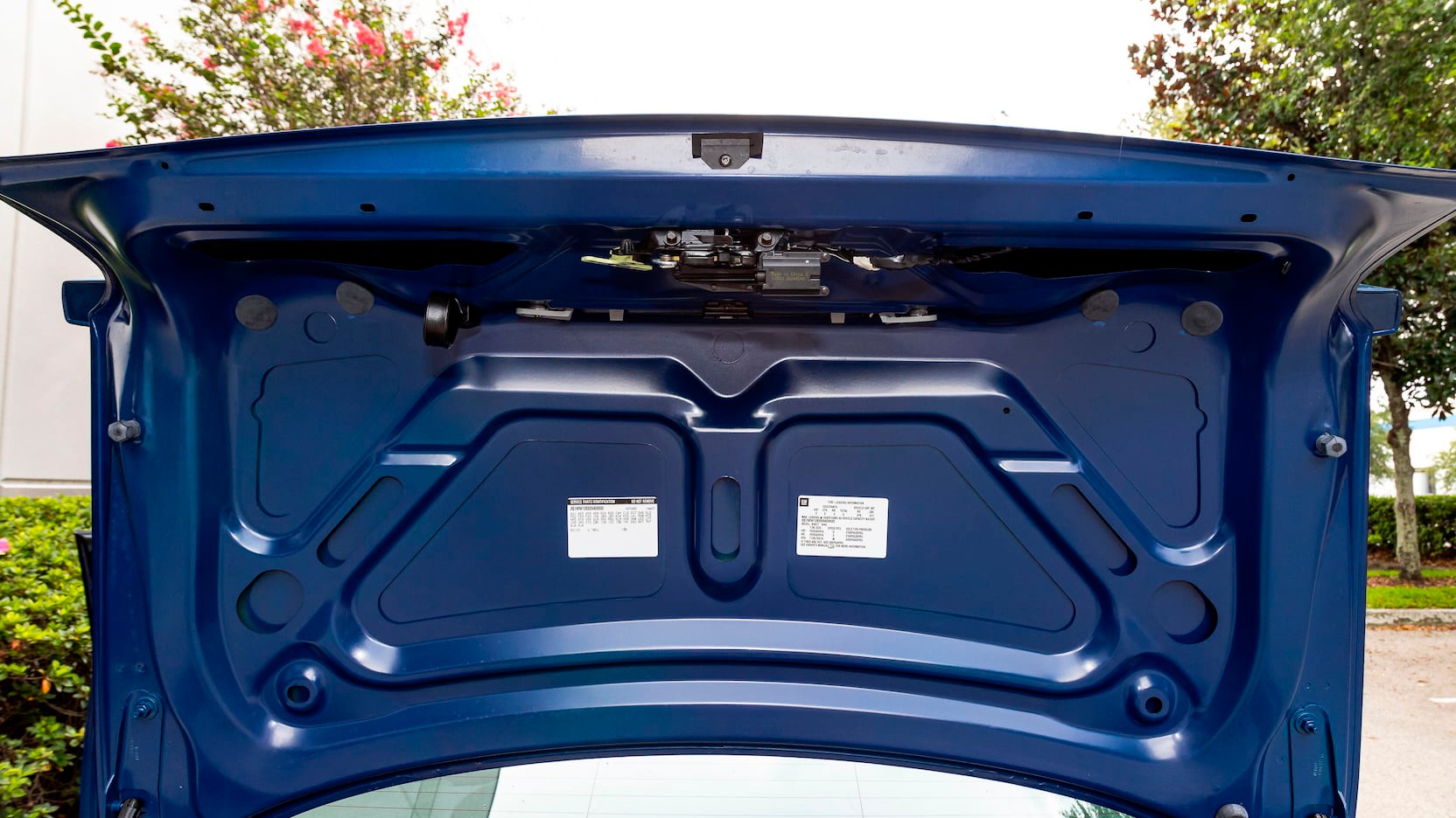 Front-Wheel Drive Coupes Might Be Dead, But You Can Snag This 900 Mile Chevy Monte Carlo