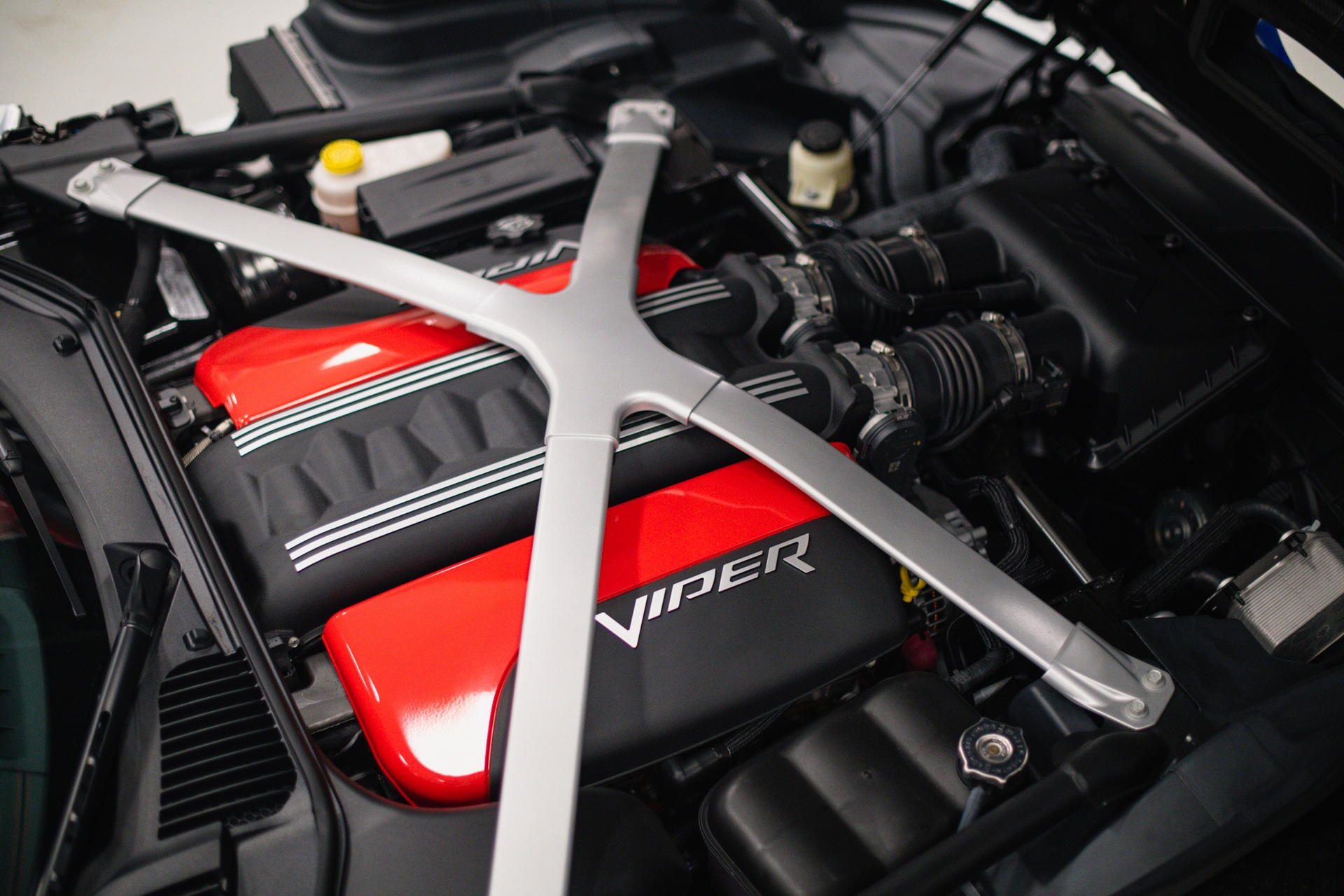 Delivery-Mileage Dodge Viper GTS-R Final Edition ACR Sold For $402,000