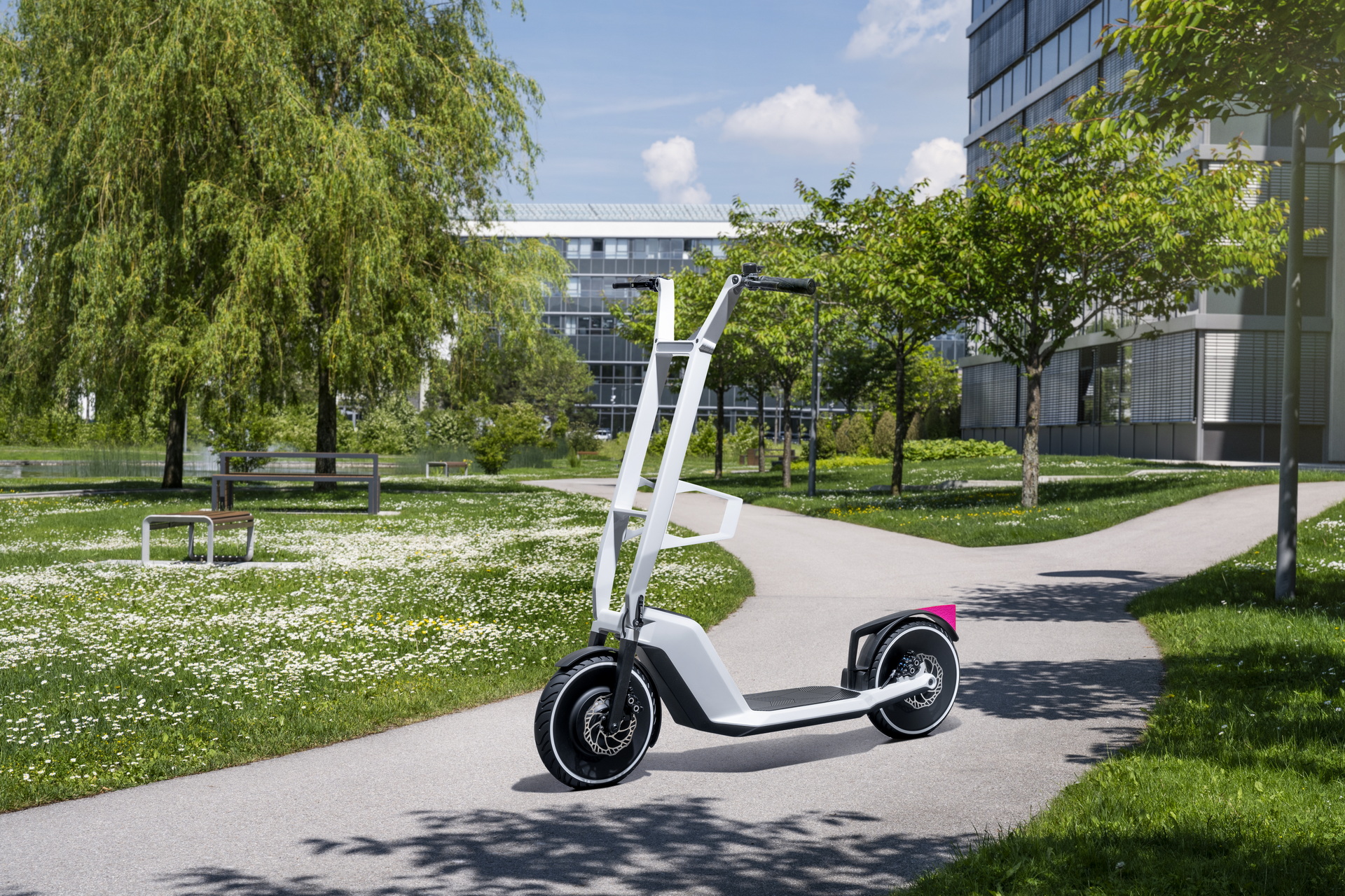 BMW Shows Off Electric Tricycle And FWD Scooter As Urban Transportation Solutions