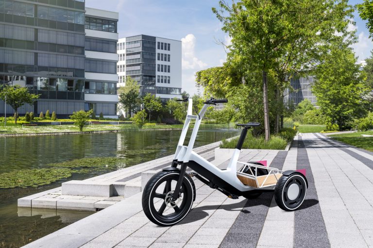 BMW Shows Off Electric Tricycle And FWD Scooter As Urban Transportation ...